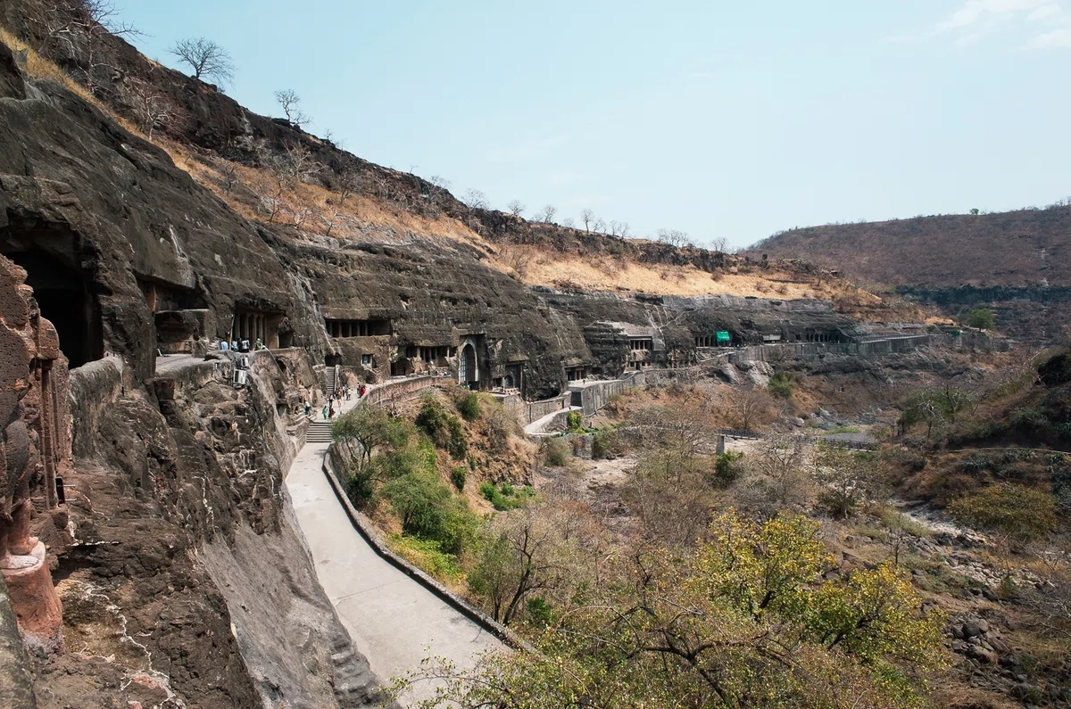 アジャンター石窟寺院の全景