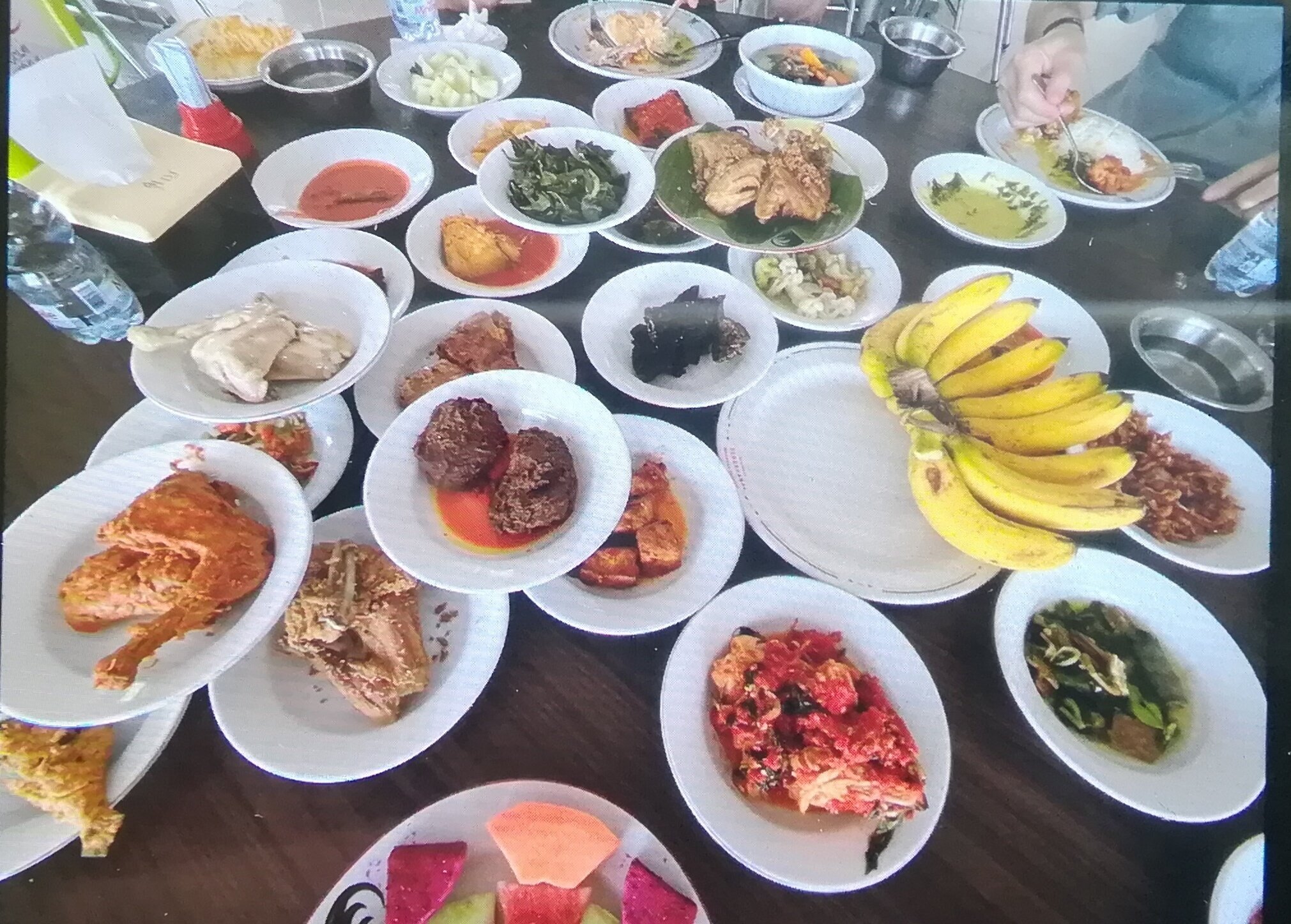 スマトラ島、世界最大のカルデラ湖、トバ湖へ。｜さくらもち