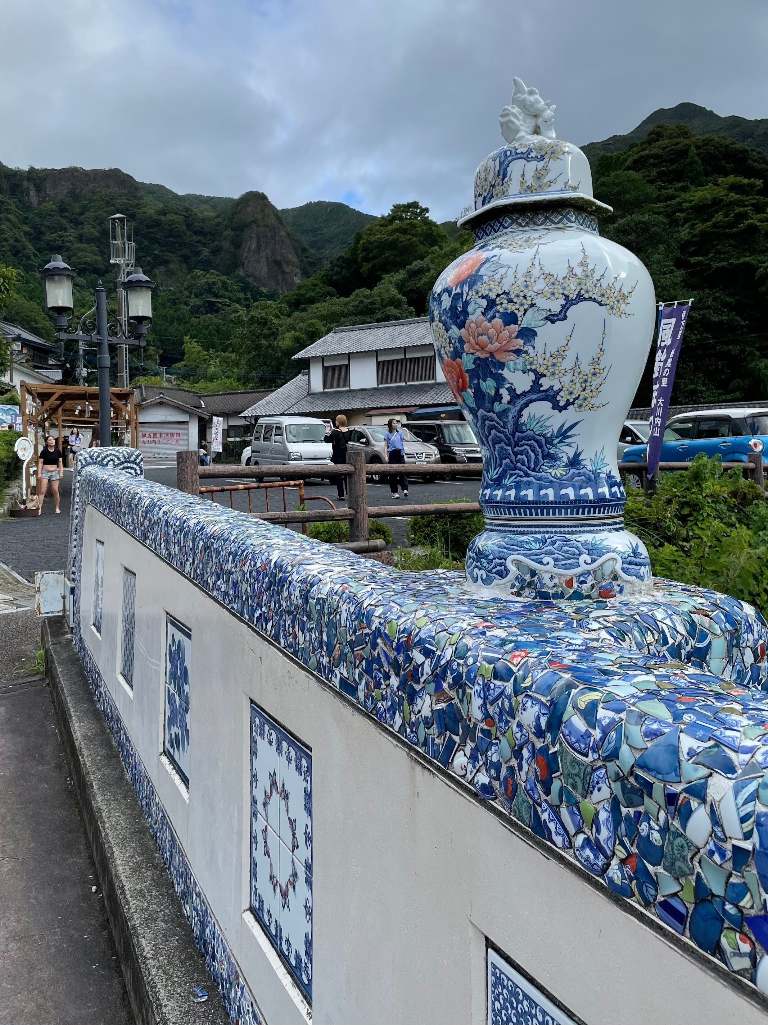 鍋島御用焼（大川内焼）兎 陶器 伊万里焼】鍋島花筏文五寸高台