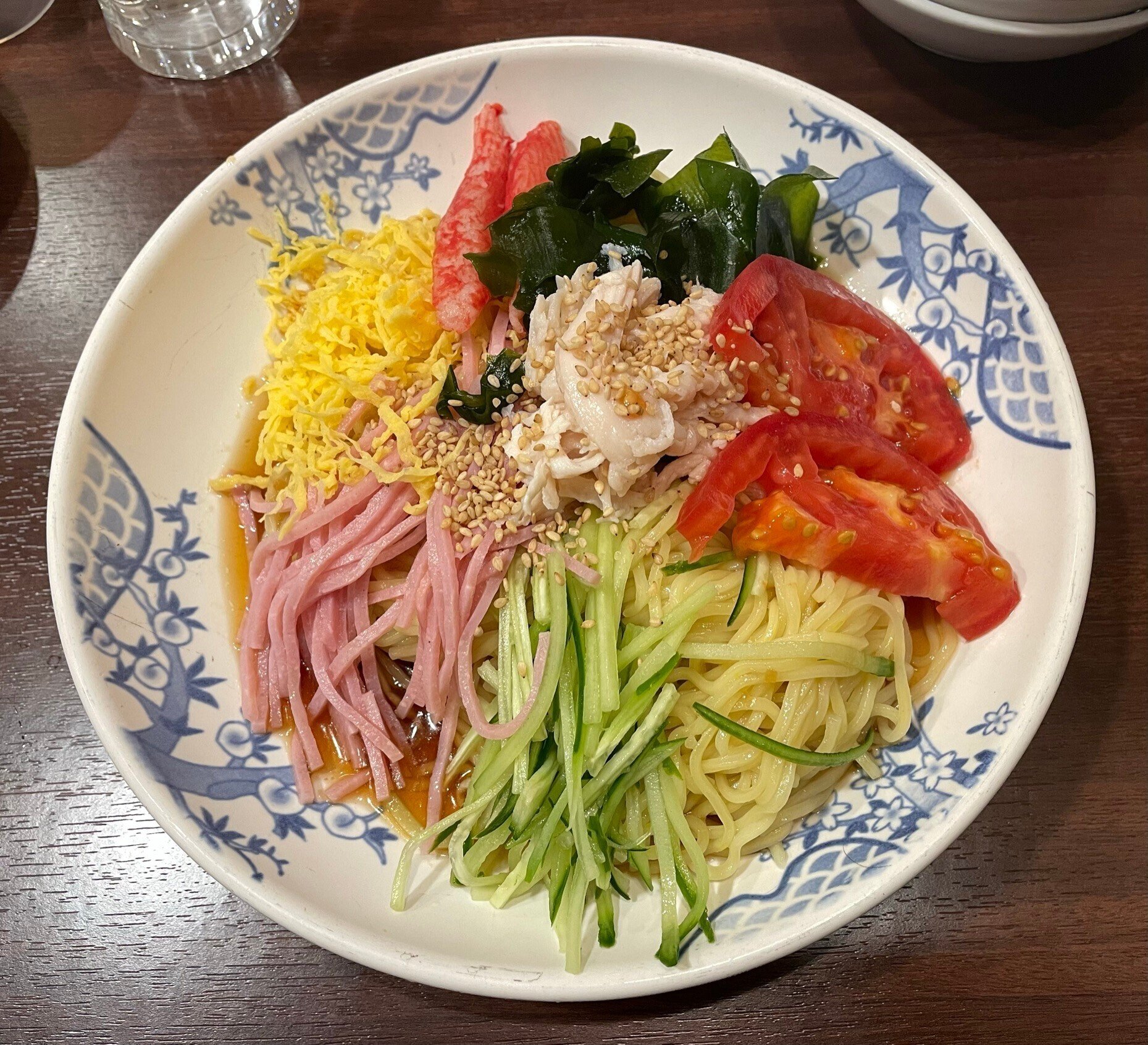 盛世中华 冷やし中華（醤油）の麺大盛り｜ぐっち