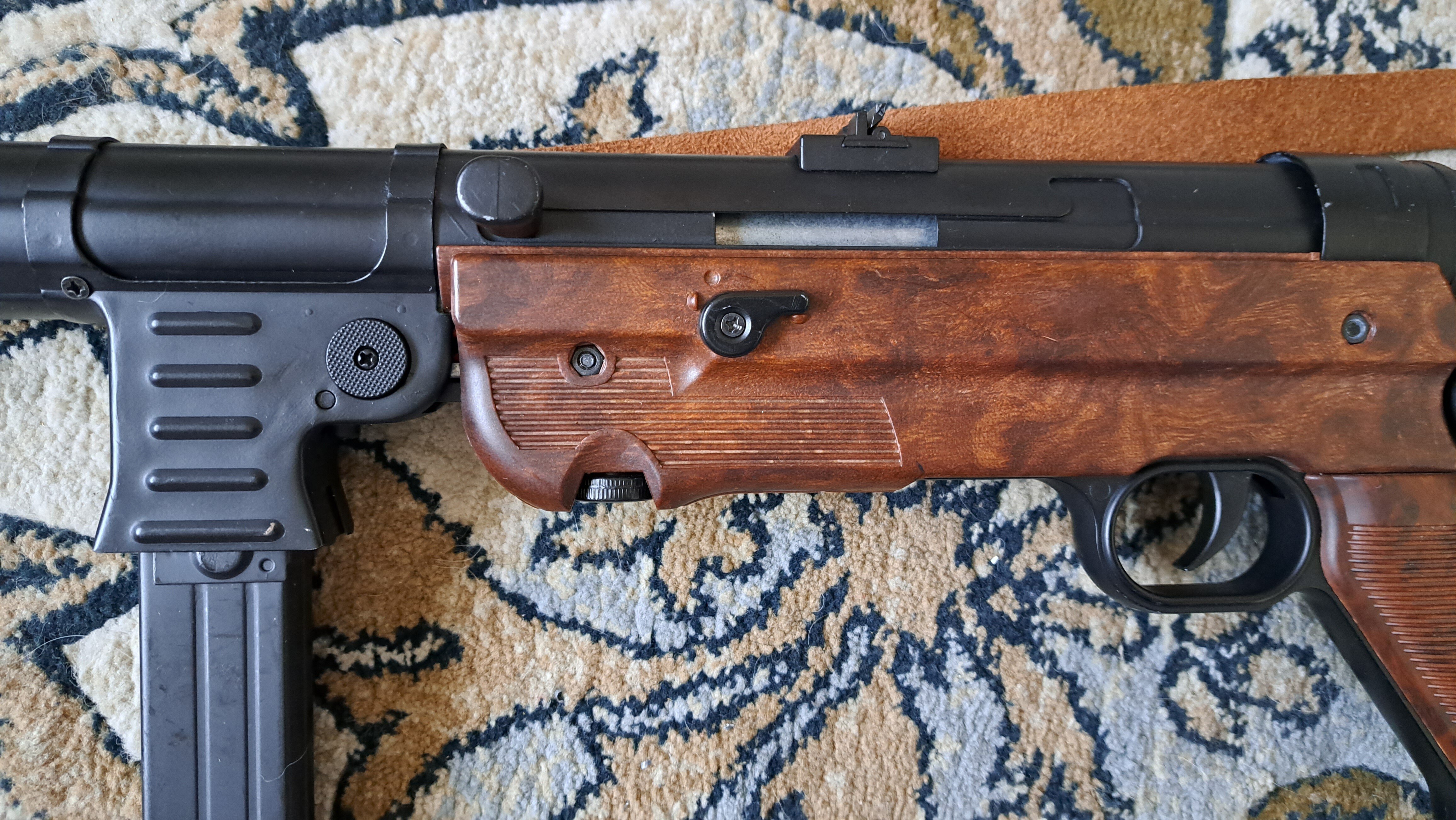 トイガン AGM mp40 AGM MP40 電動ガン ブラウン【WW2 ドイツ軍タイプ レザー