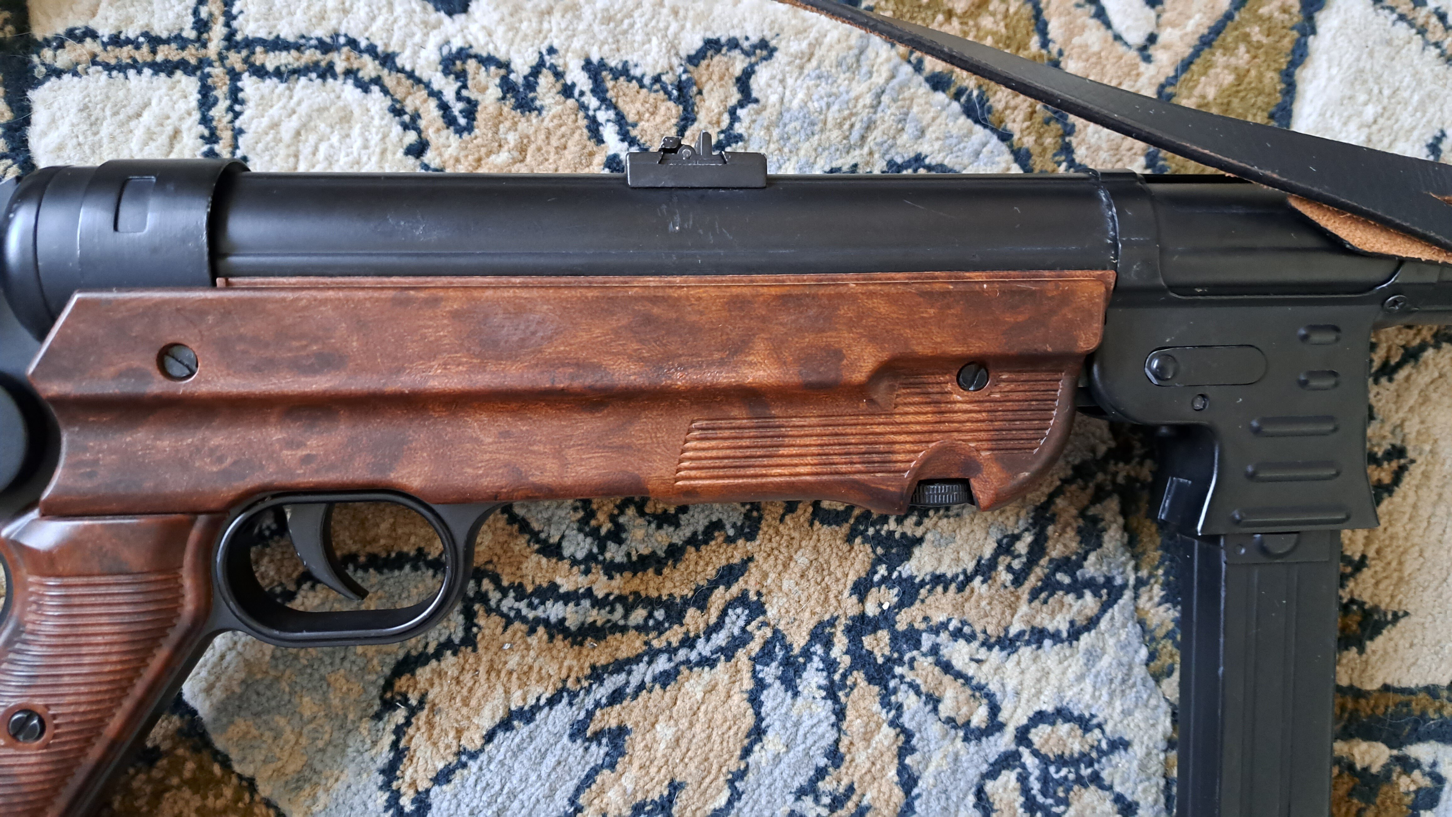 ⭐︎希少⭐︎ 日本製TOP 電動ガン　MP40シュマイザー 未使用 ⭐︎希少⭐︎ 日本製TOP 電動ガン MP40シュマイザー 未使用