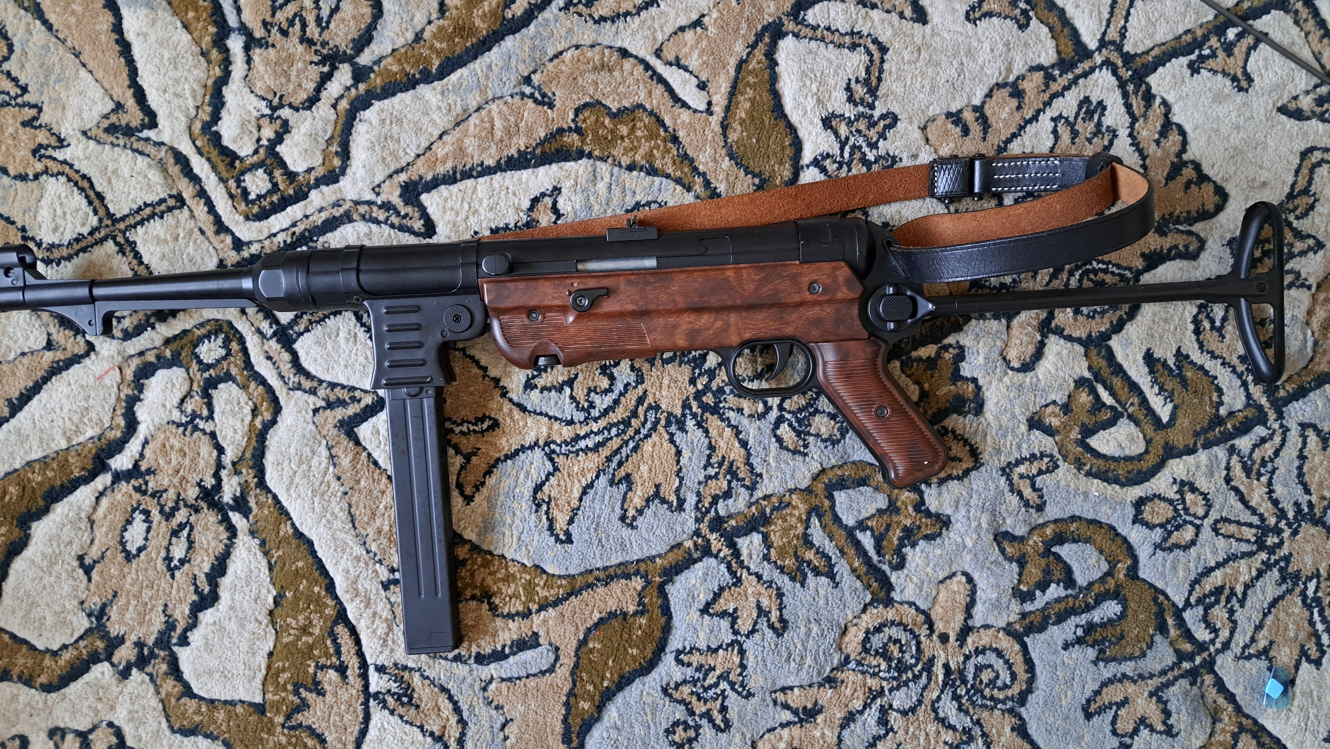 AGM MP40 シュマイザー 電動ガン エアガンレビュー｜郭公