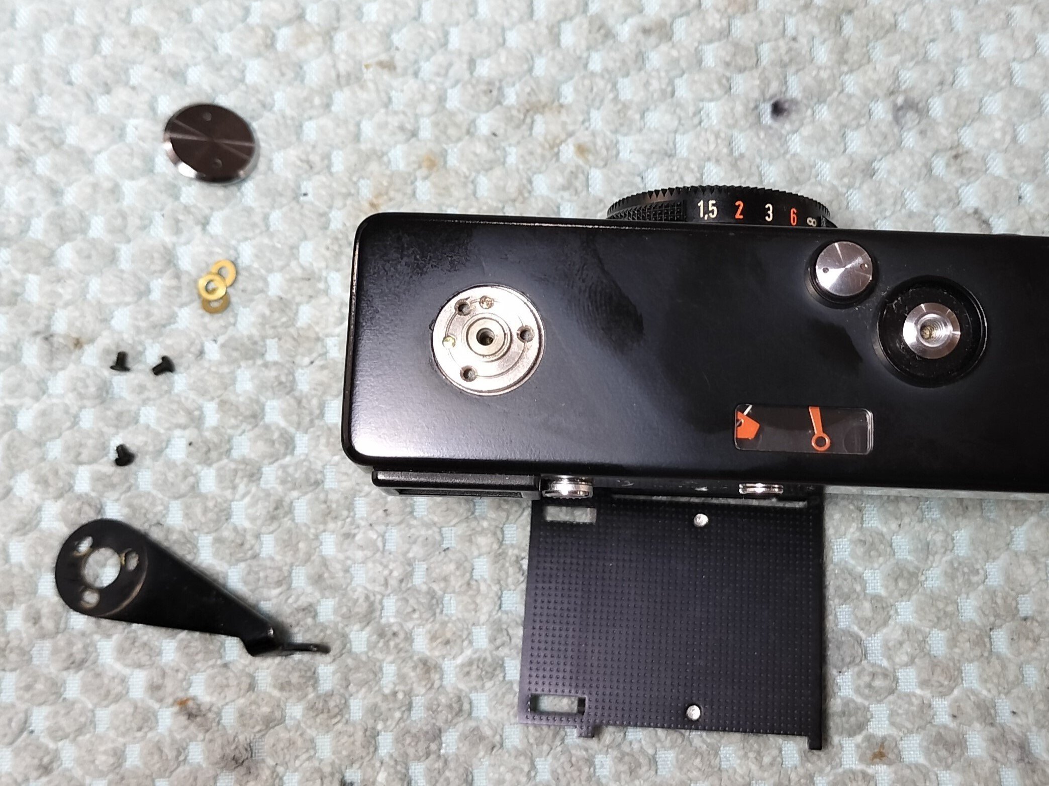 Rollei ローライ 35の分解|フィルムカメラ修理のアクアカメラ Rollei ローライ 35の分解|フィルムカメラ修理のアクアカメラ