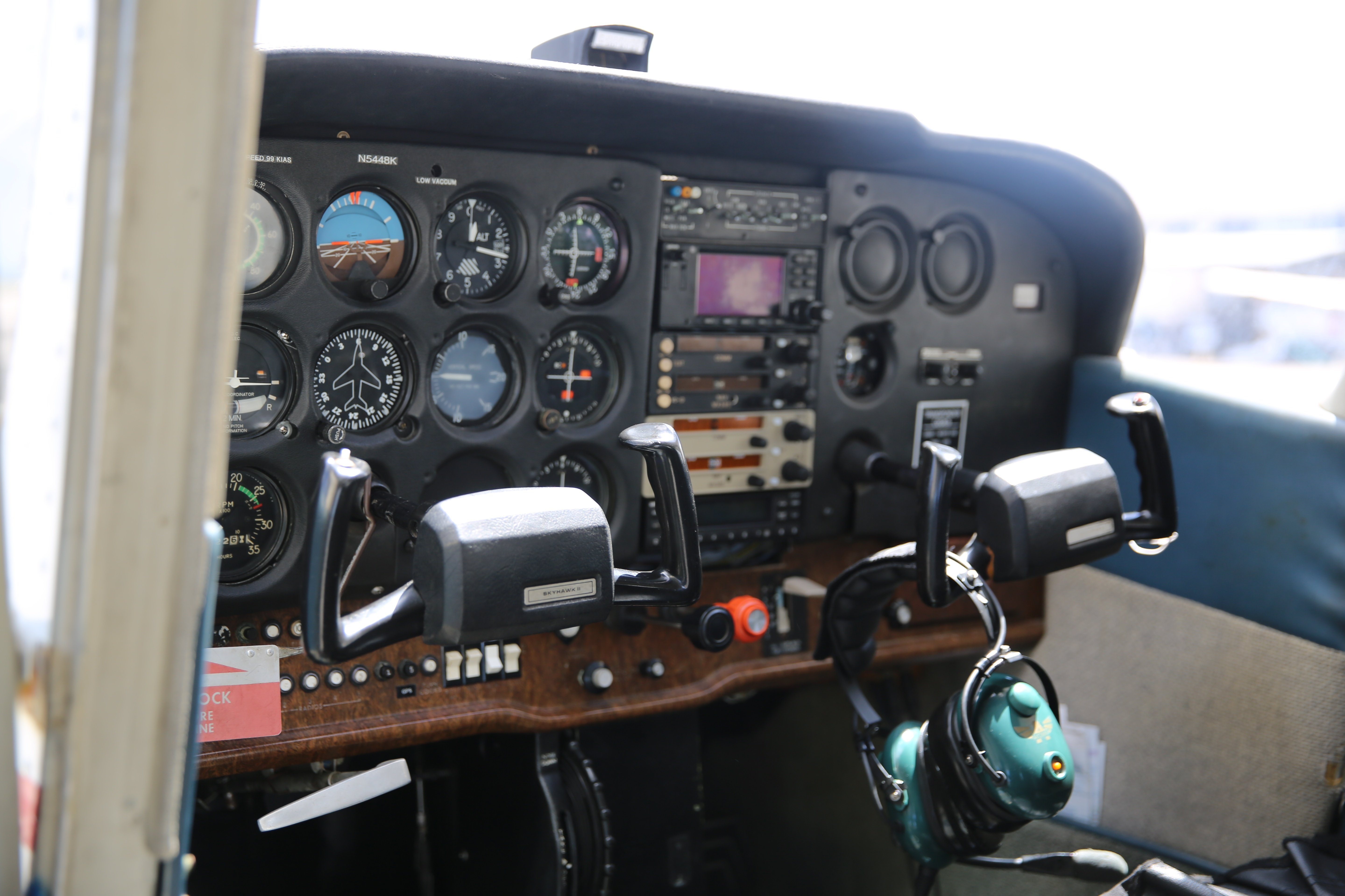 飛行機を飛ばしたい気分！（飛行機ネタの番外編）もちろん、本物