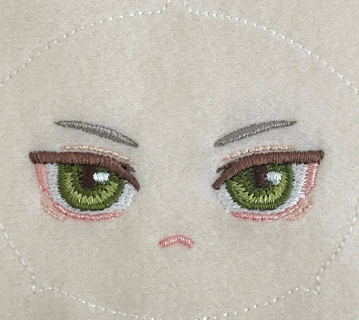 【Q-01,02】ぬいのお顔刺繍アレンジ例|コネコトリコ