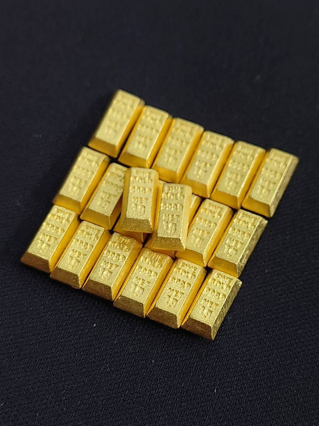 1グラムの純金、かわいい資産【BABYGOLD】の世界。｜株式会社