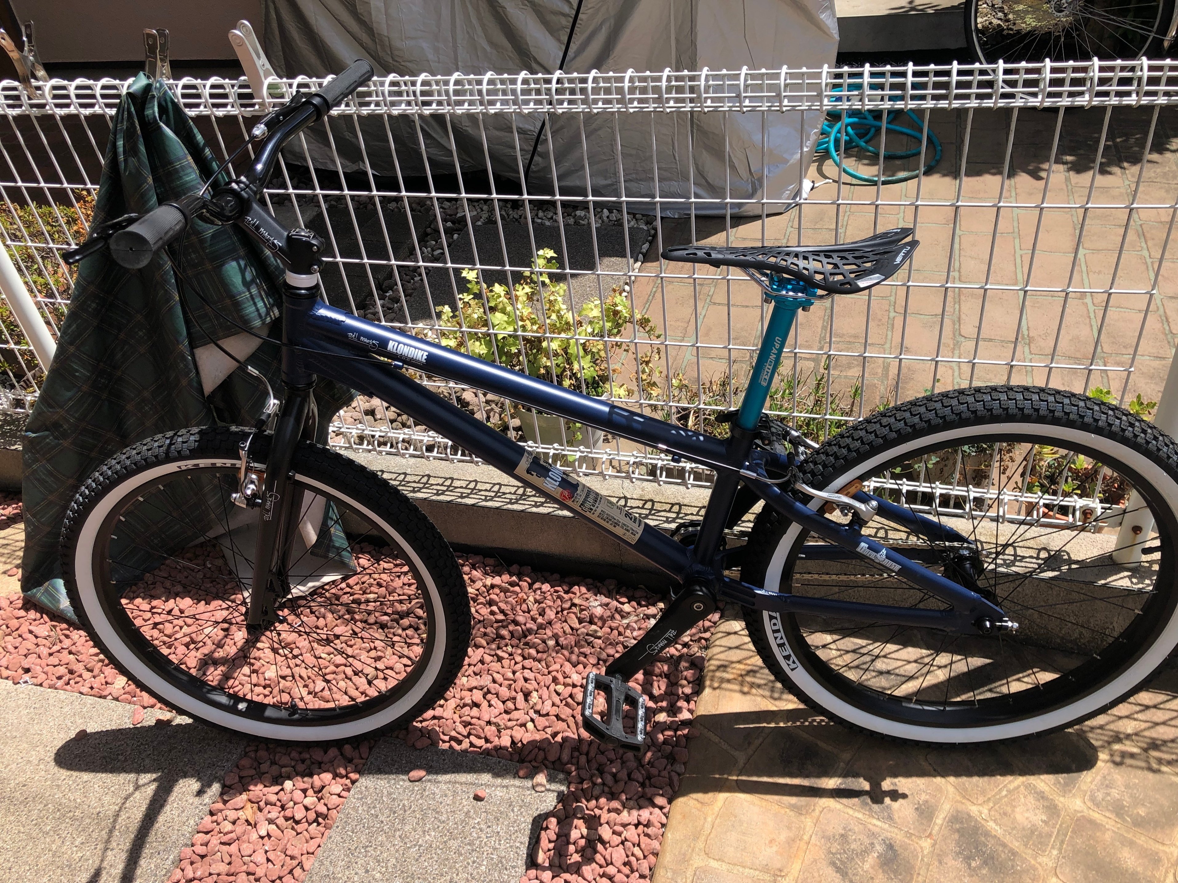 トライアル自転車 Amazon.co.jp: BMX 自転車 20インチBMXトライアルバイク/初心者および