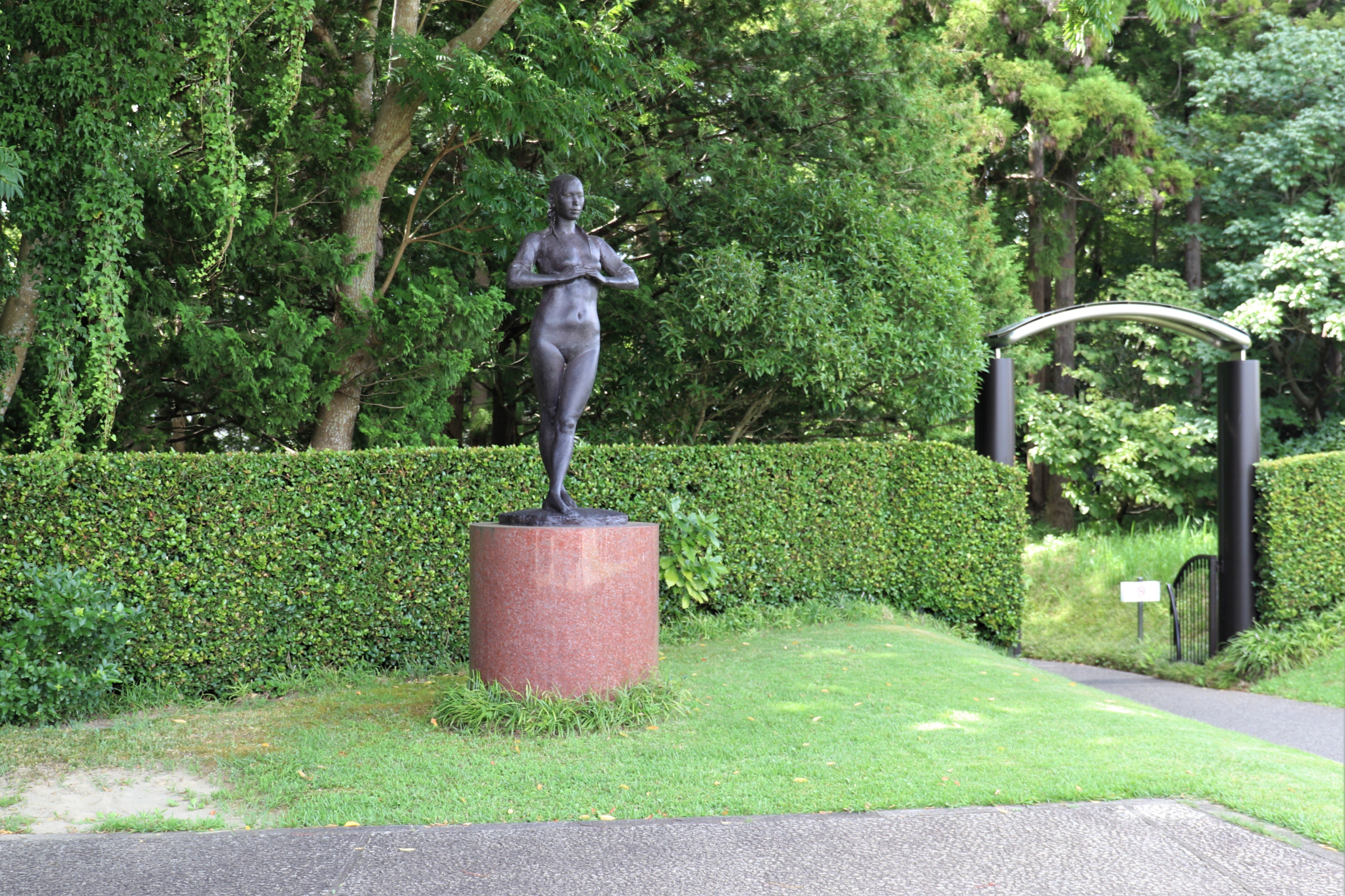 川村記念美術館 真鍮オブジェ「森の美術館」 ミュージアム