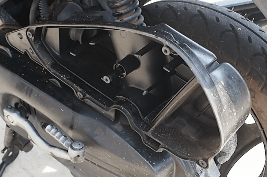 レッツ2 CA1PA 整備記録 part.1 エアクリ交換｜みかん