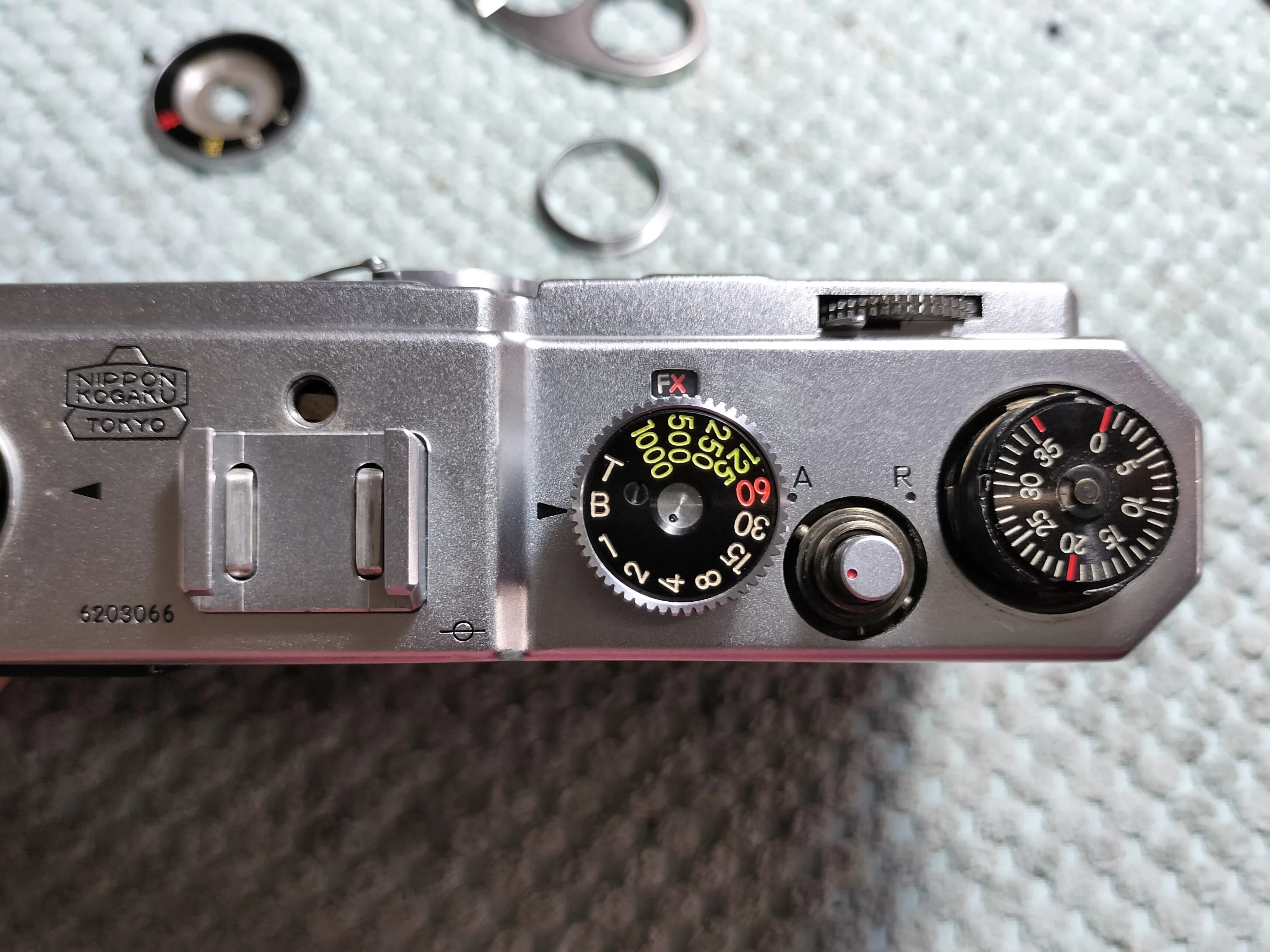 Nikon SPの分解｜フィルムカメラ修理のアクアカメラ