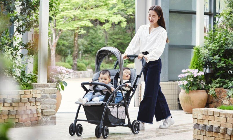 スタッフ厳選!マンスリーアイテム】「ベビーカー 2-Seater」と スタッフ厳選!マンスリーアイテム】「ベビーカー 2-Seater」と