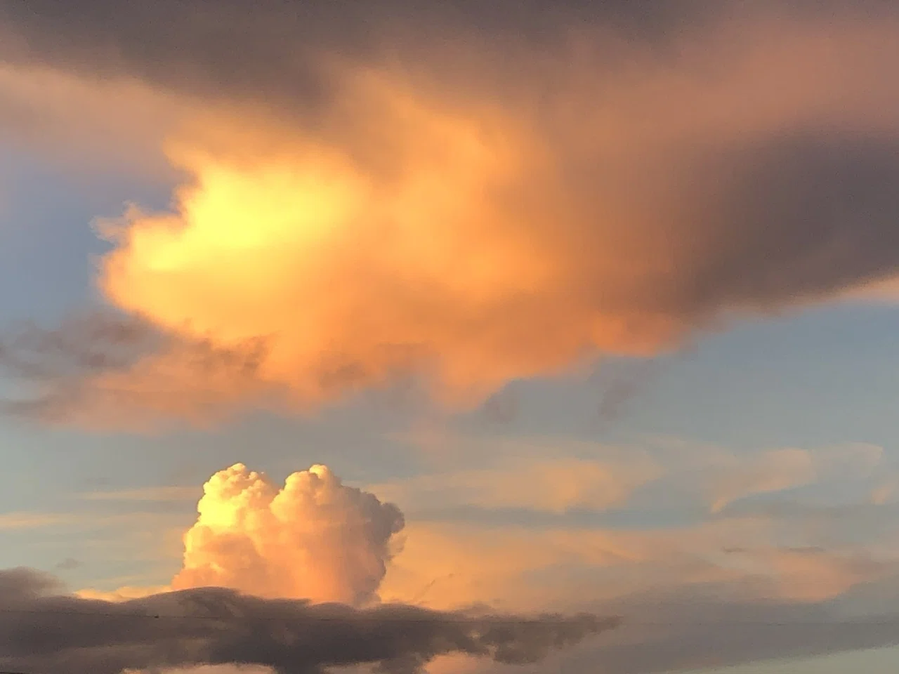 すごい空、すごい雲。|螺貝