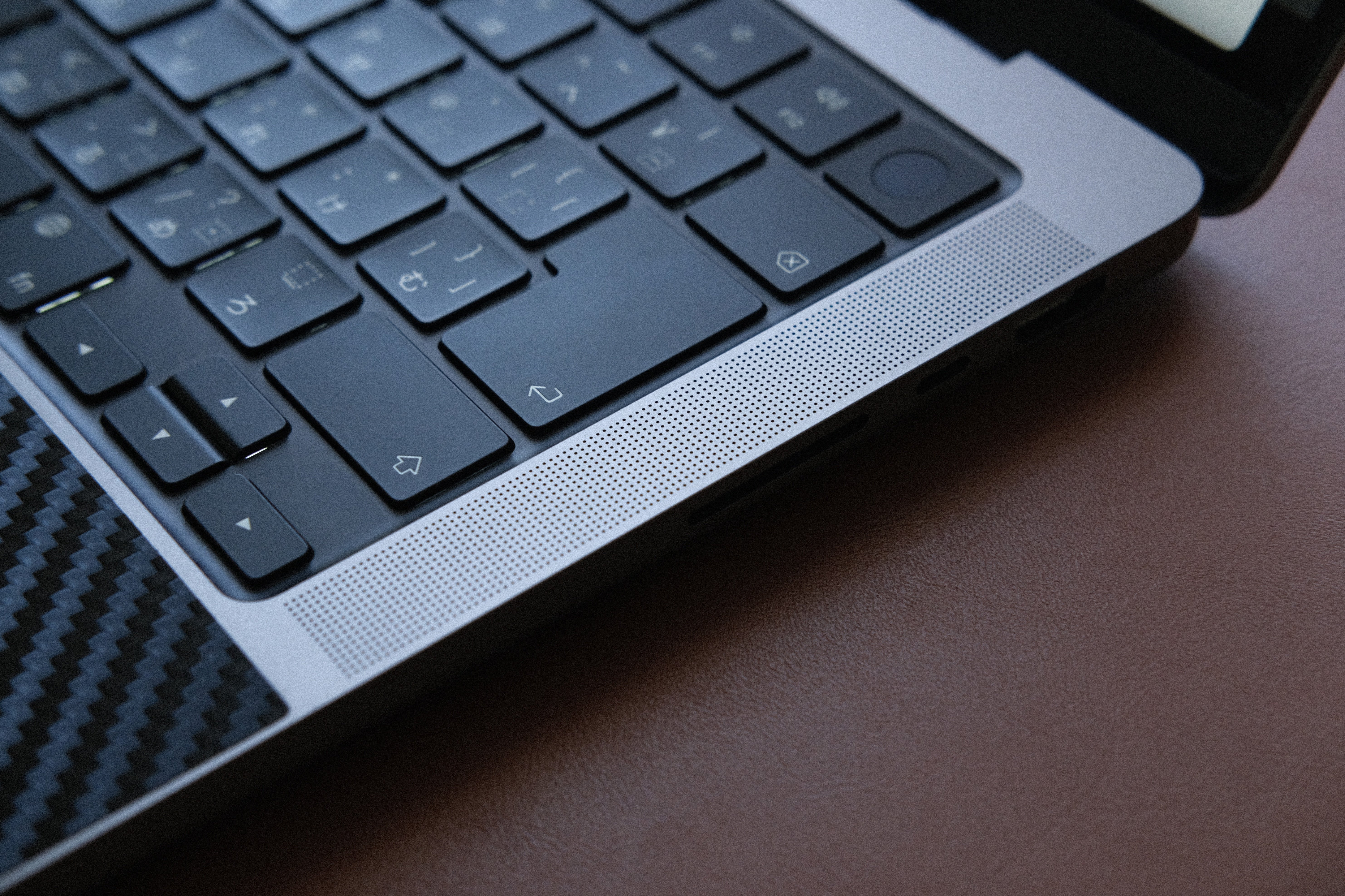 M1 Max搭載MacbookProを購入して思ったこと|SUKE【カメラと M1 Max搭載MacbookProを購入して思ったこと|SUKE【カメラと