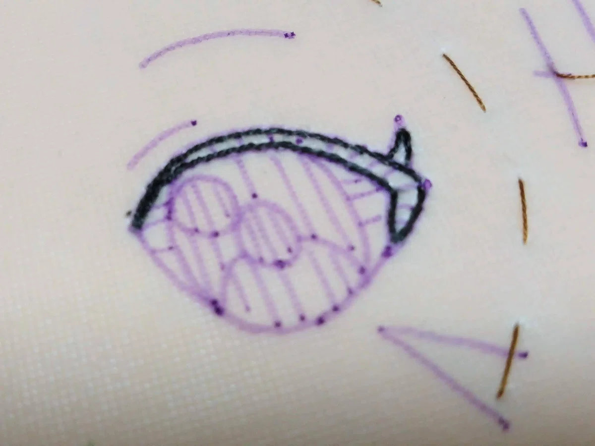 ぬいぐるみ(推しぬい)の顔の刺繍のやり方の話|きたがみ しなの