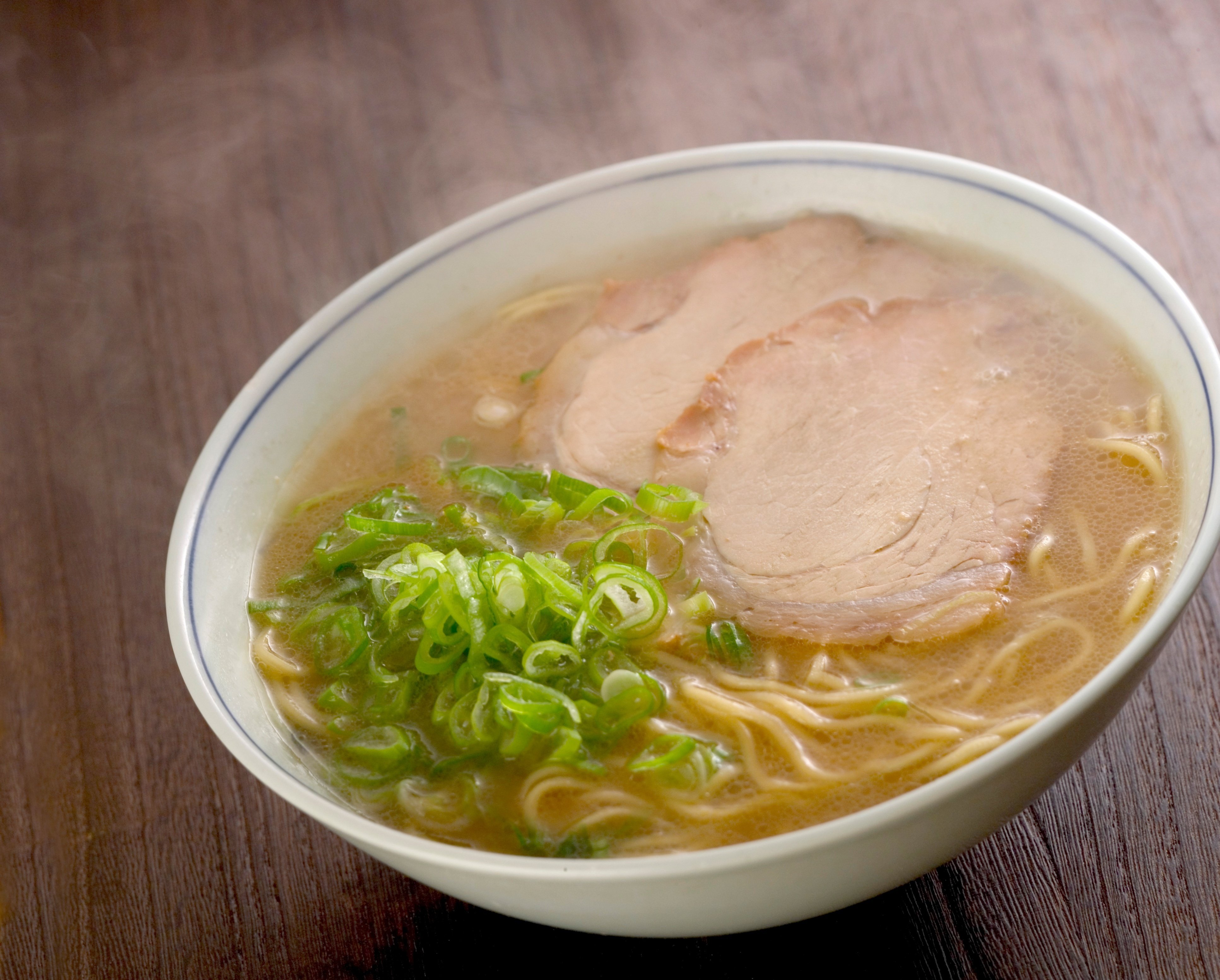 Vol.25 茶系とんこつラーメンの銘店 博多｢ふくちゃんラーメン｣｜【公式