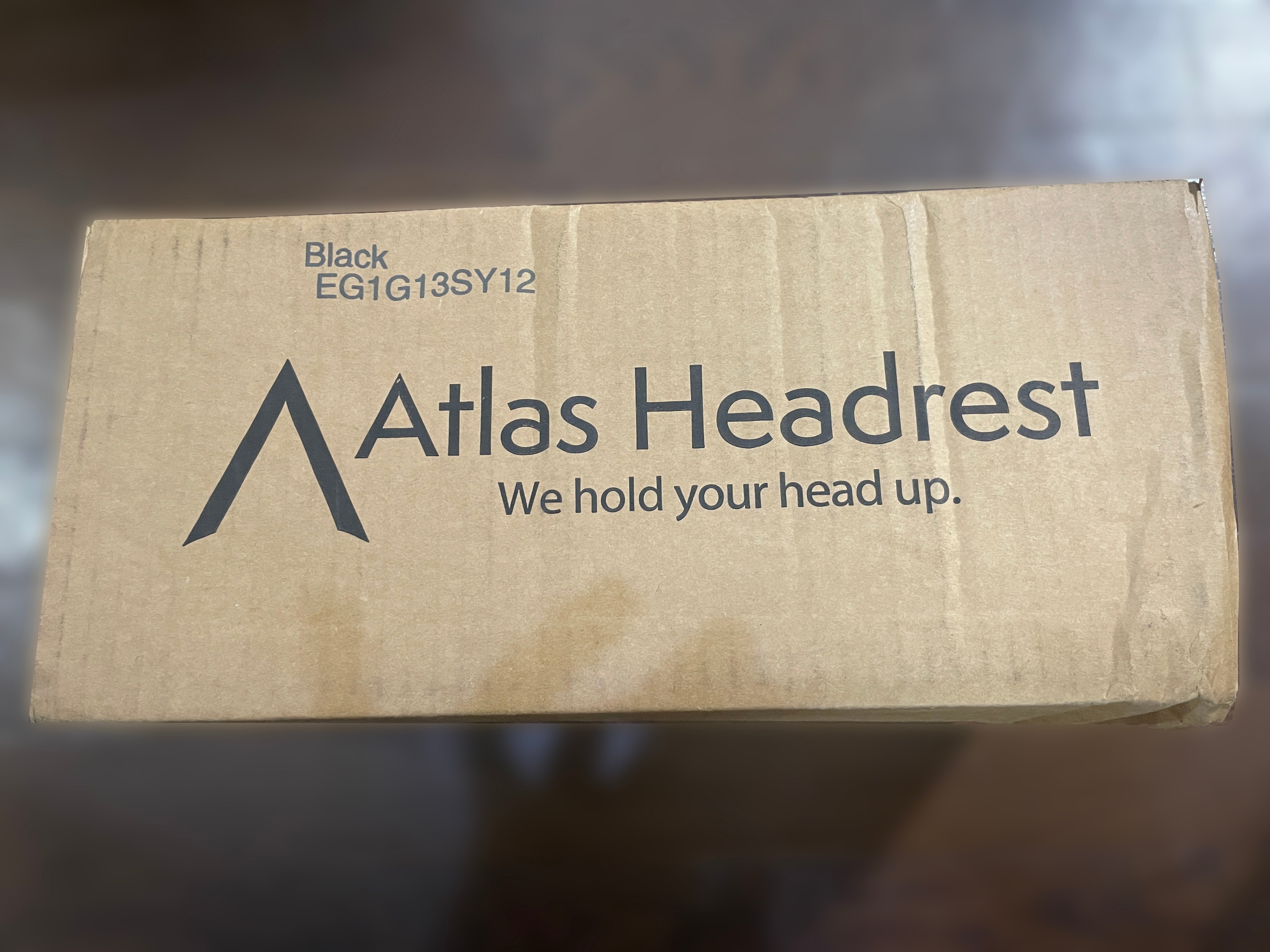 君のエンボディチェアにヘッドレストは付いているか（あるいはAtlas