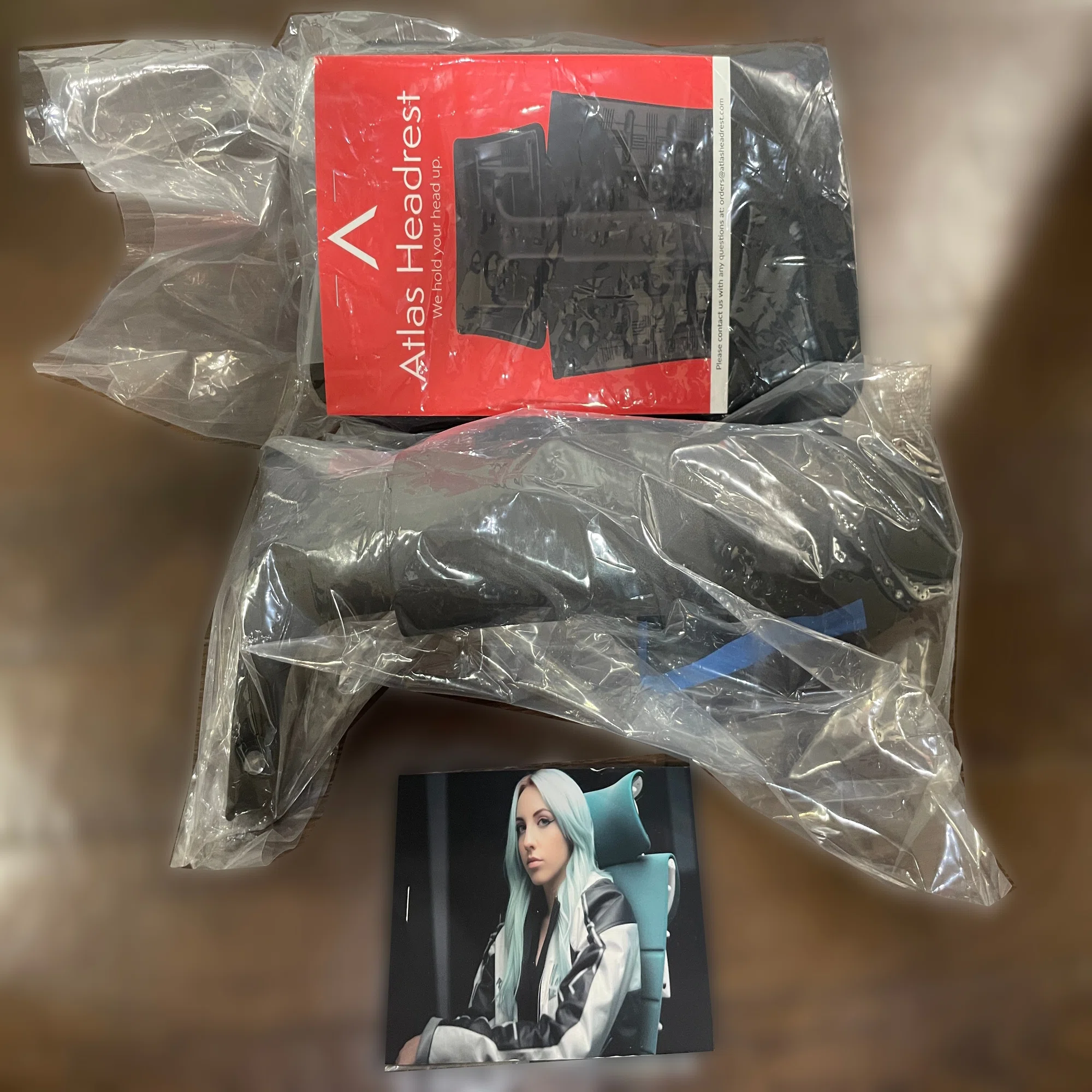 君のエンボディチェアにヘッドレストは付いているか（あるいはAtlas 