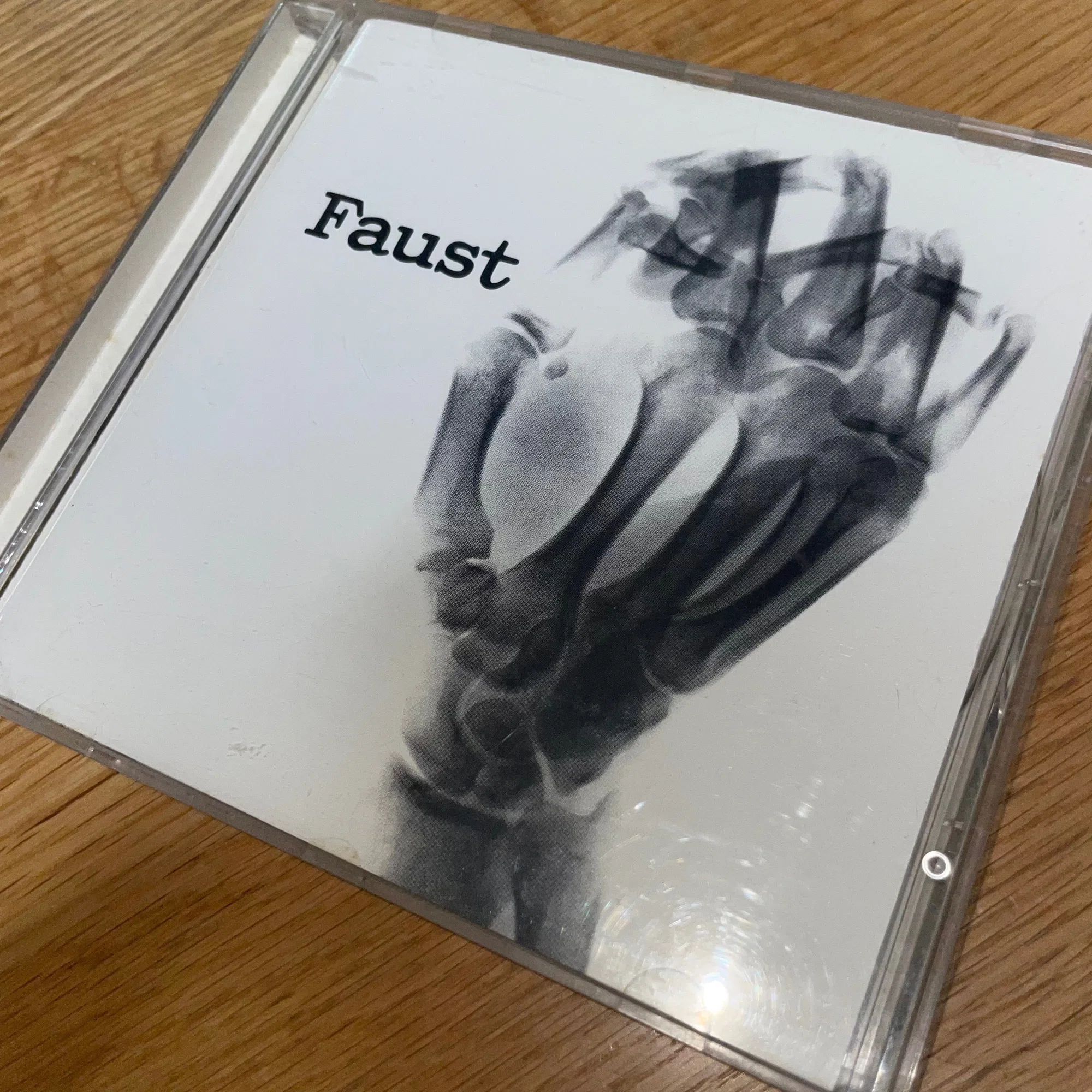 Faust 『Faust（ファースト・アルバム）』を聴いてみた編｜内山 結愛