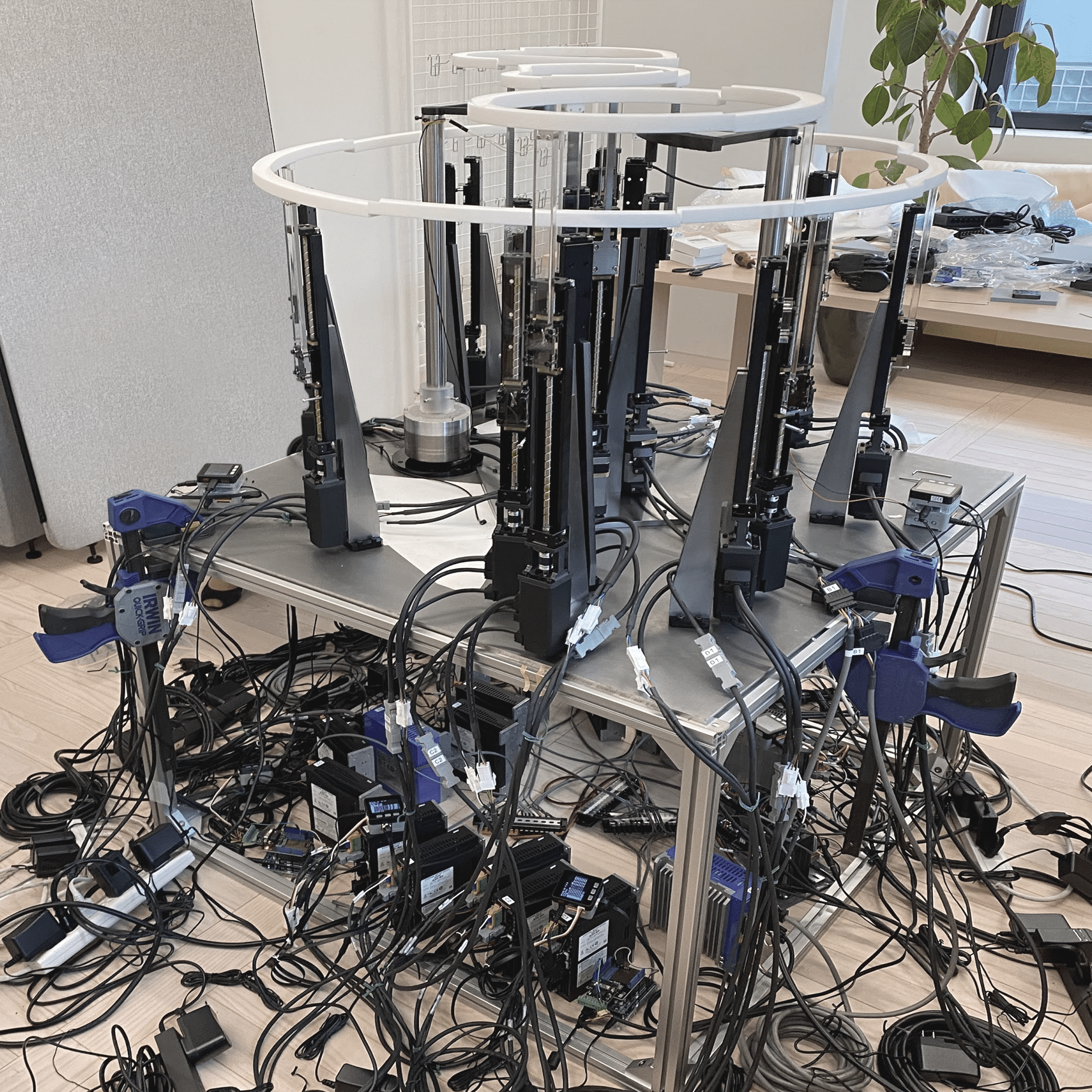 プロトタイピングエンジニアとは何者か？ ── サクリファイス