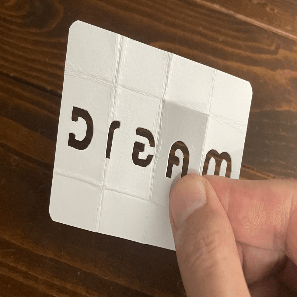 トラップドアカードとアンビグラム｜uoichiba, image size:1427x976