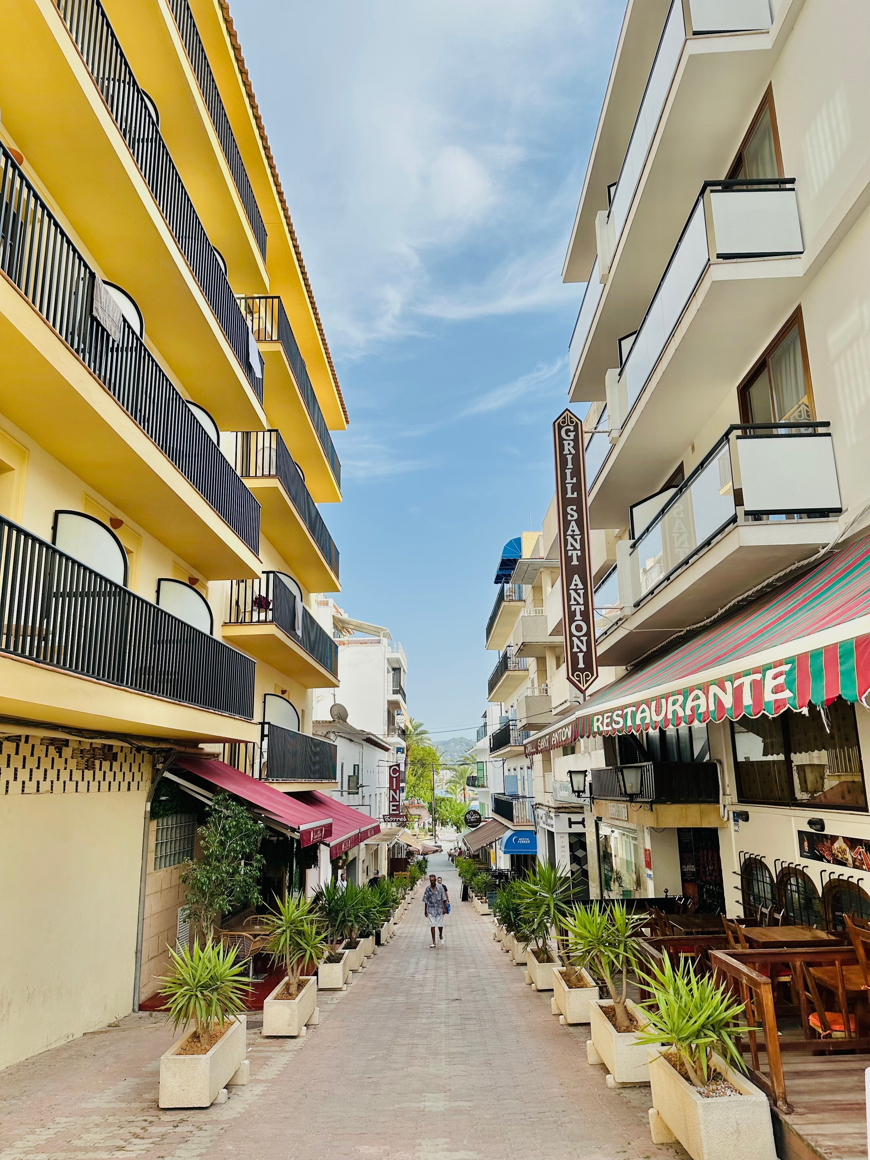 Ibiza Cafe del Marへ行く｜Yuta Konishi