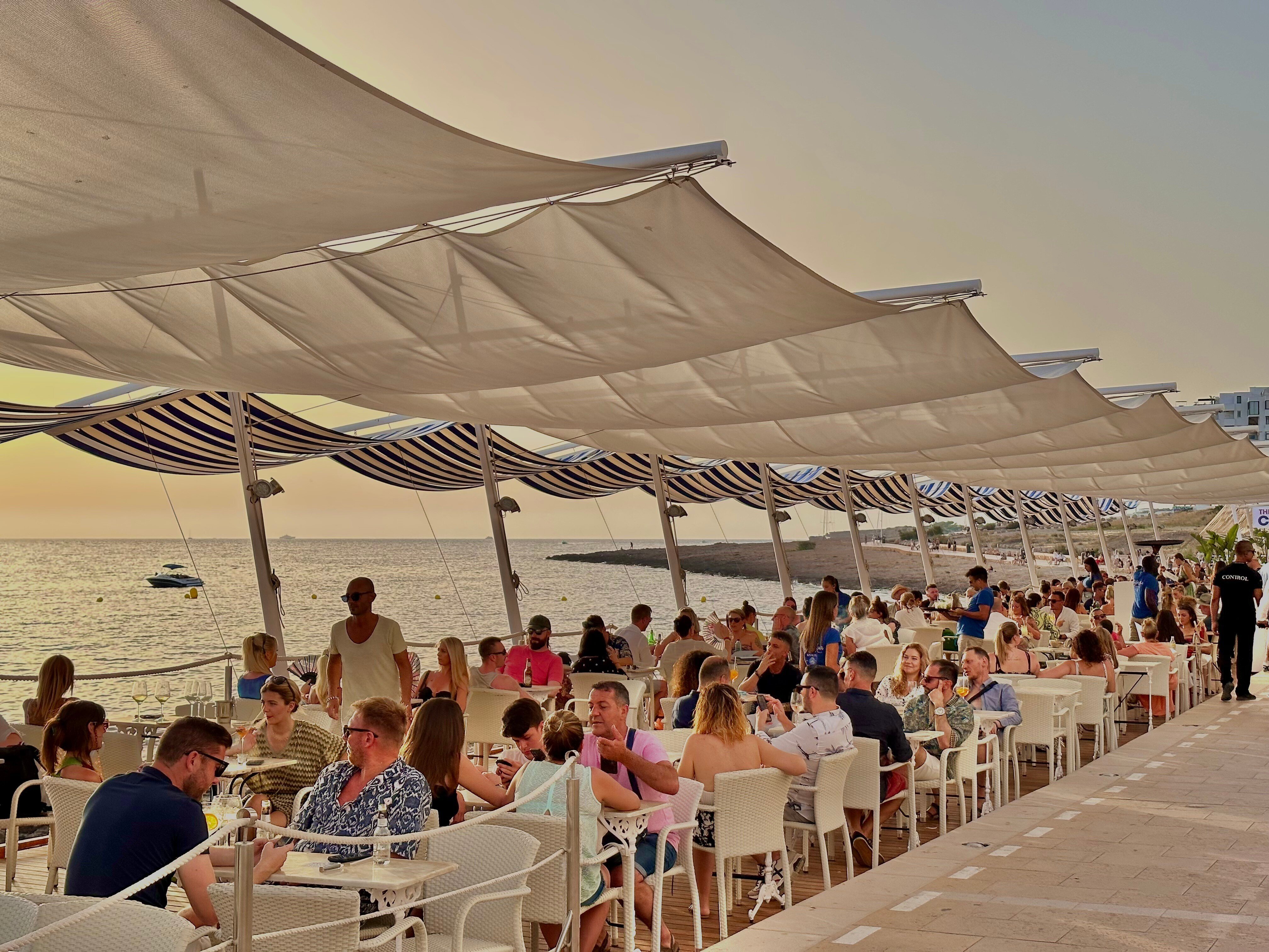 Ibiza Cafe del Marへ行く｜Yuta Konishi