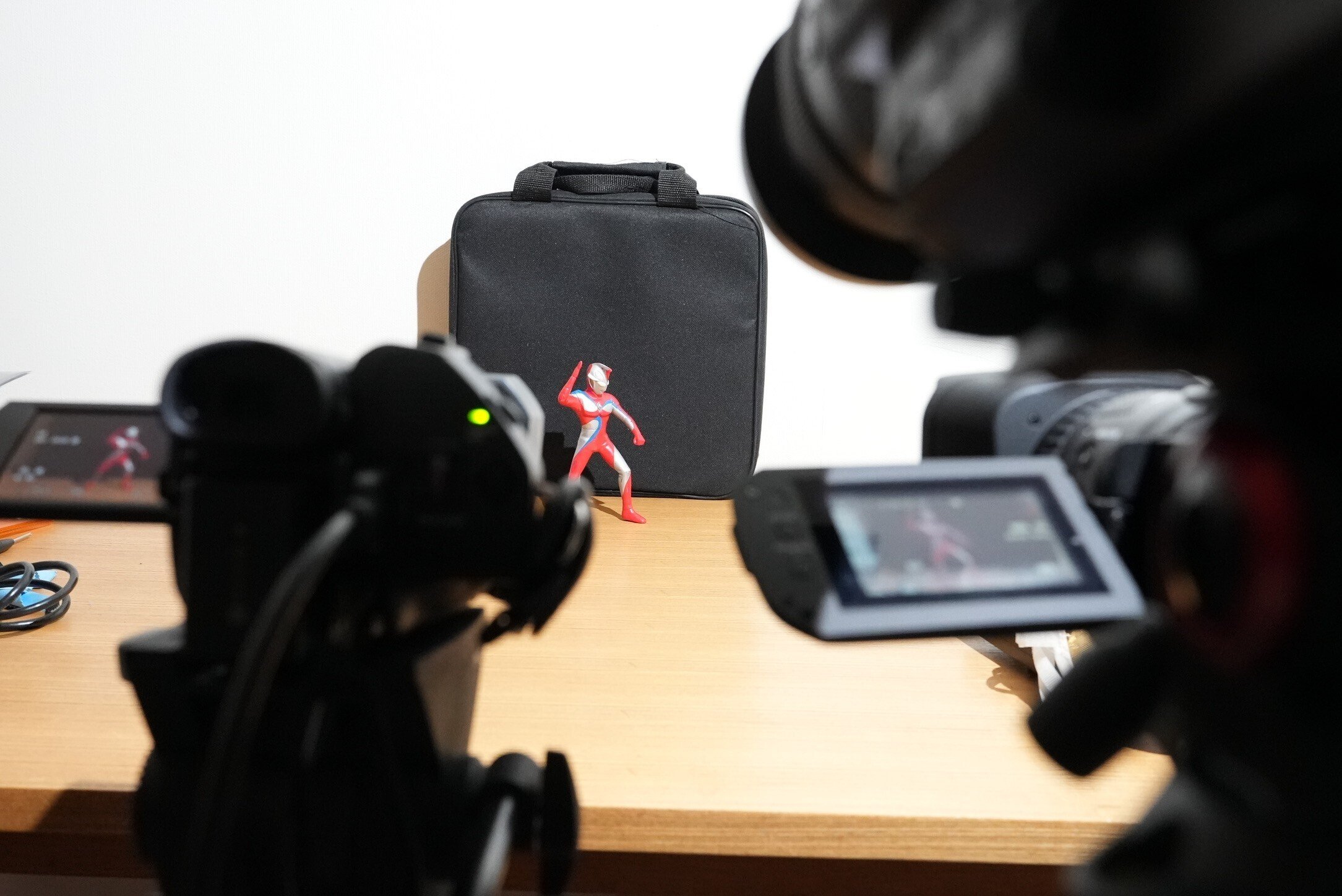 SONYとCanonの業務用ビデオカメラで、ノイズの現れ方を比較する｜松井