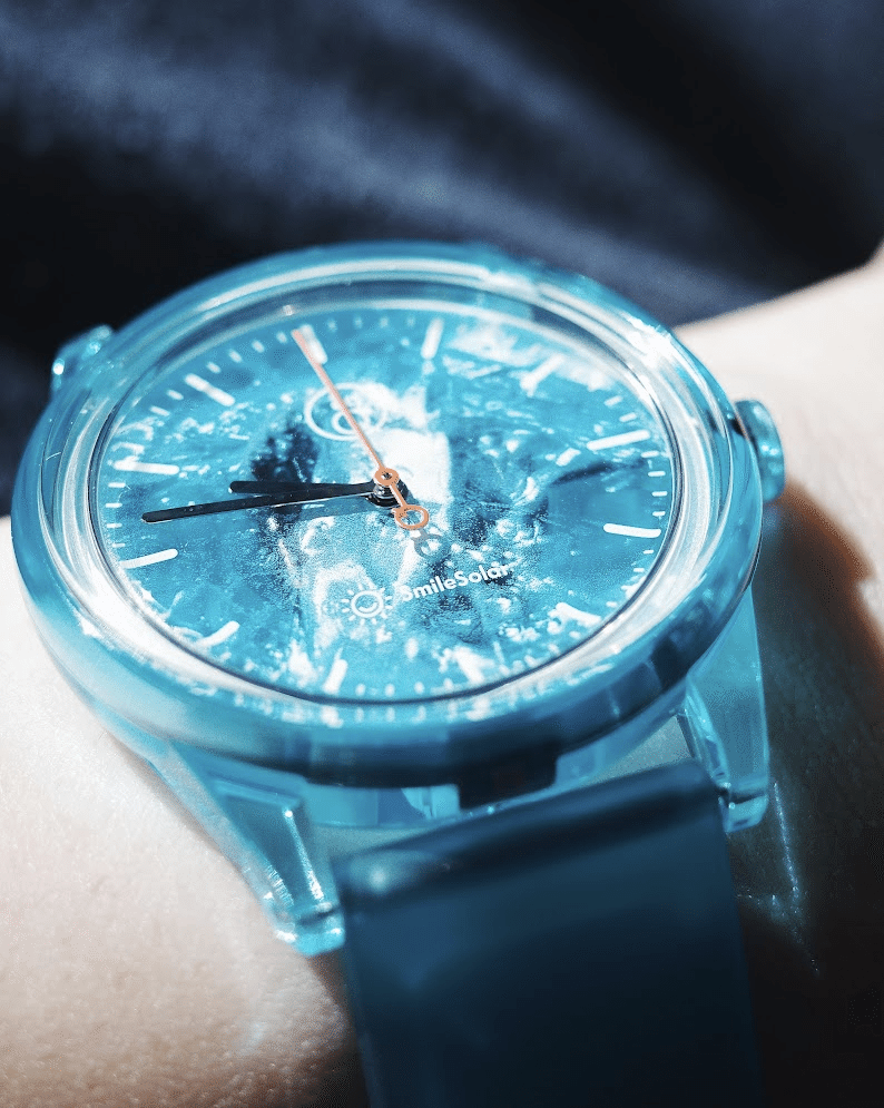 旅する喫茶」の時計:爽やかな青を求めて｜わちゃ