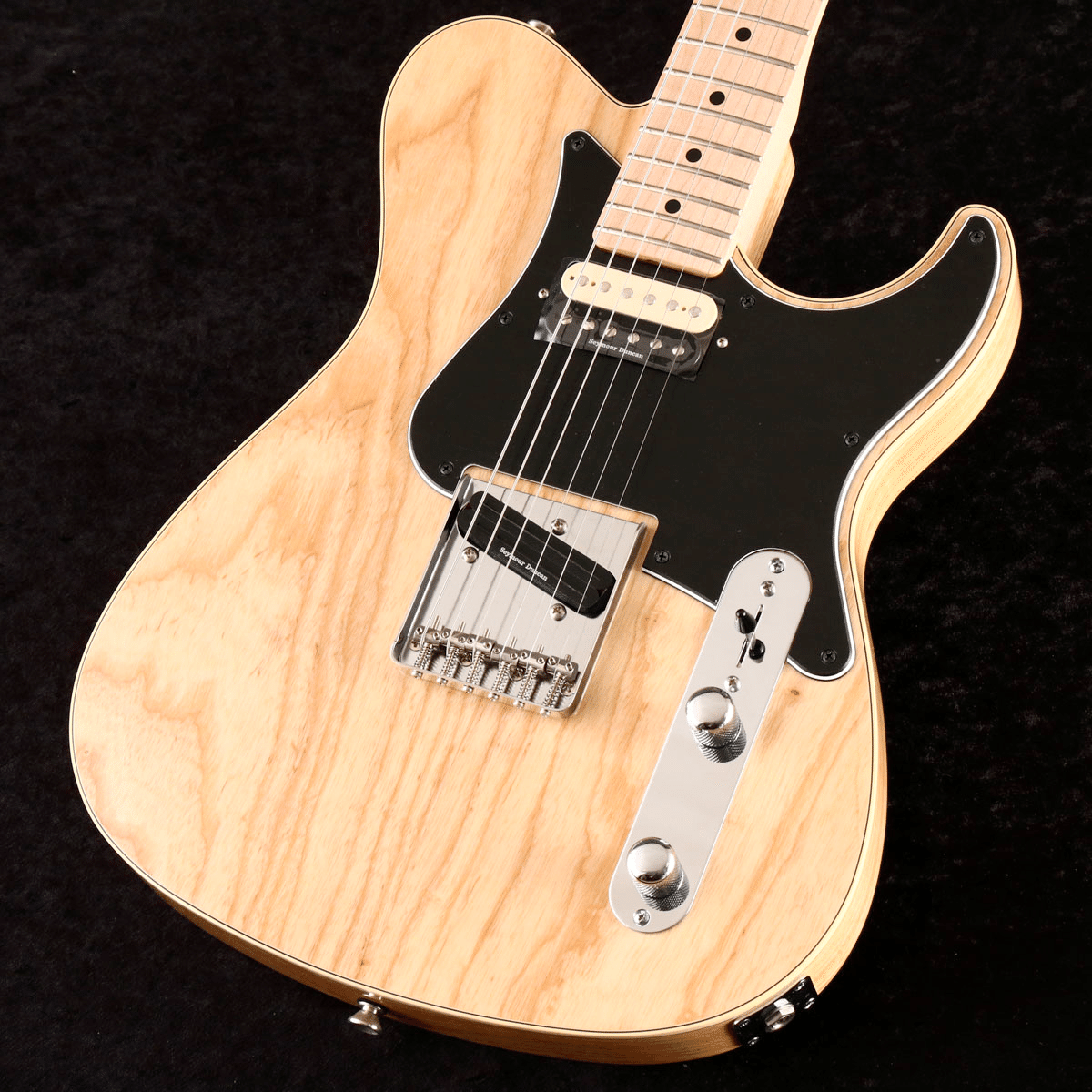 Squierストラトキャスター イングヴェイ風 スキャロップ指板 ディマジオPU Squierストラトキャスター イングヴェイ風 スキャロップ指板 ディマジオPU