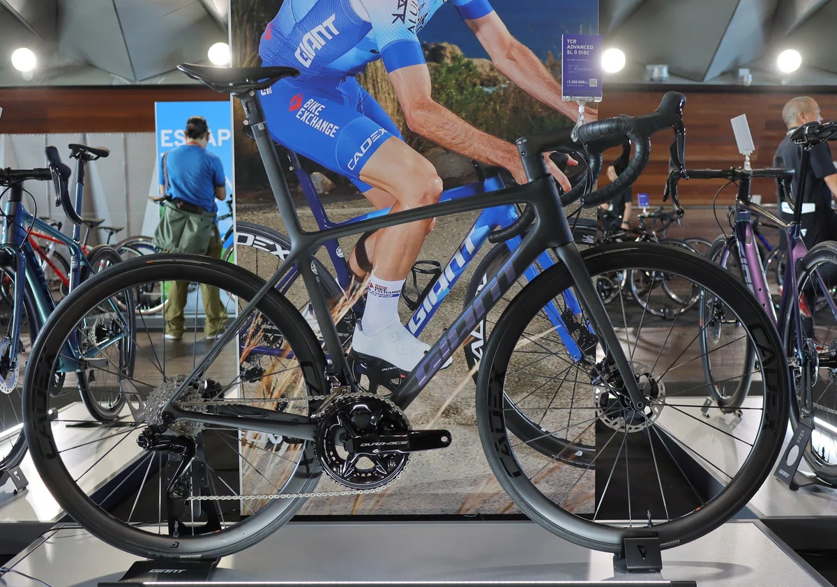 入荷予約特典 現金特価』GIANT 2024年モデル TCR ADVANCED SL 