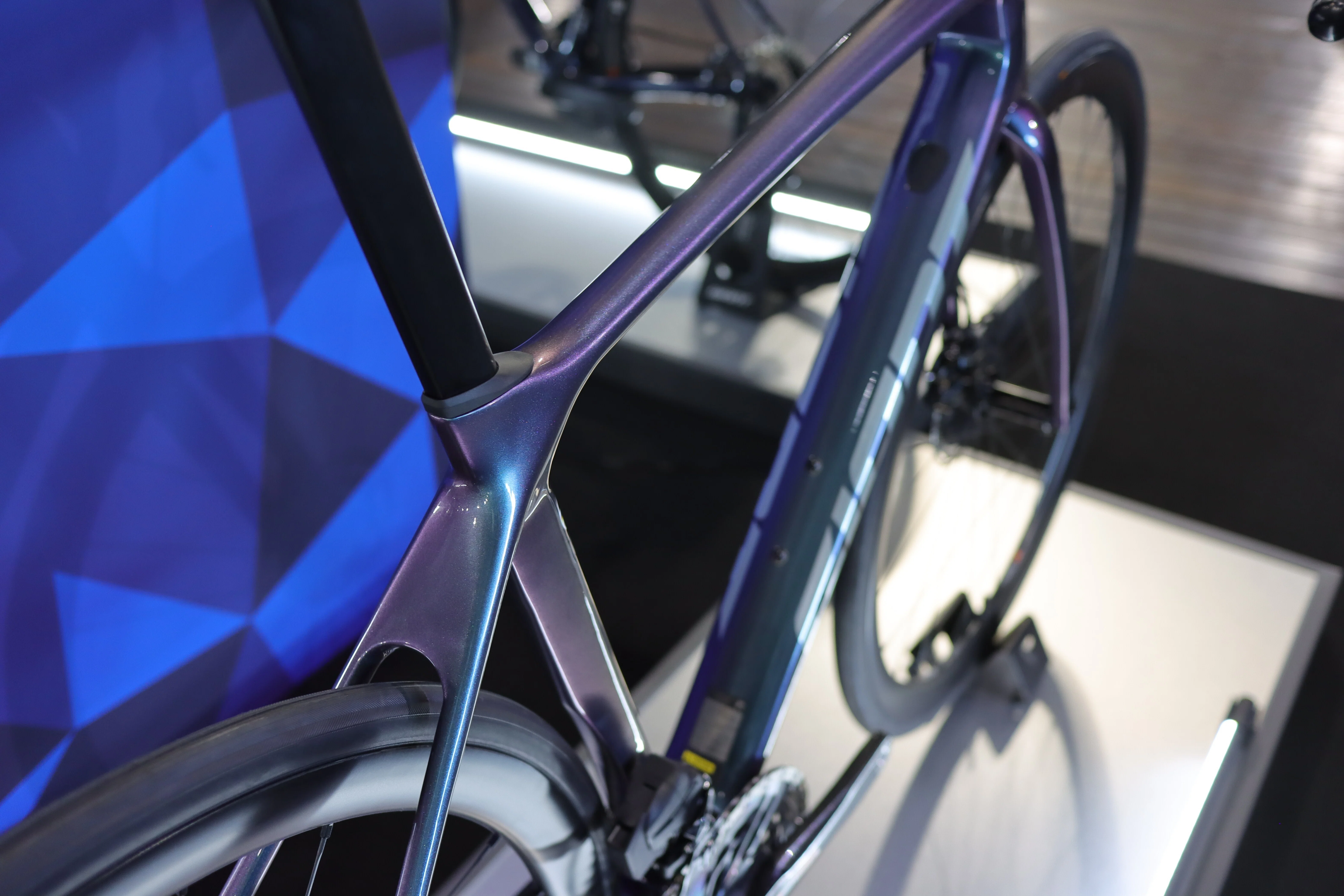 入荷予約特典 現金特価』GIANT 2024年モデル TCR ADVANCED SL