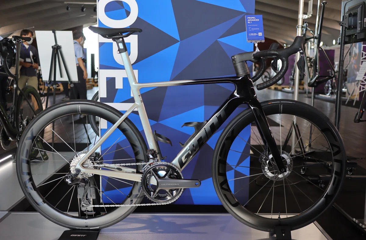 お得なご提案』2024年モデル GIANT PROPEL ADVANCED PRO ｜BIKE SHOP 