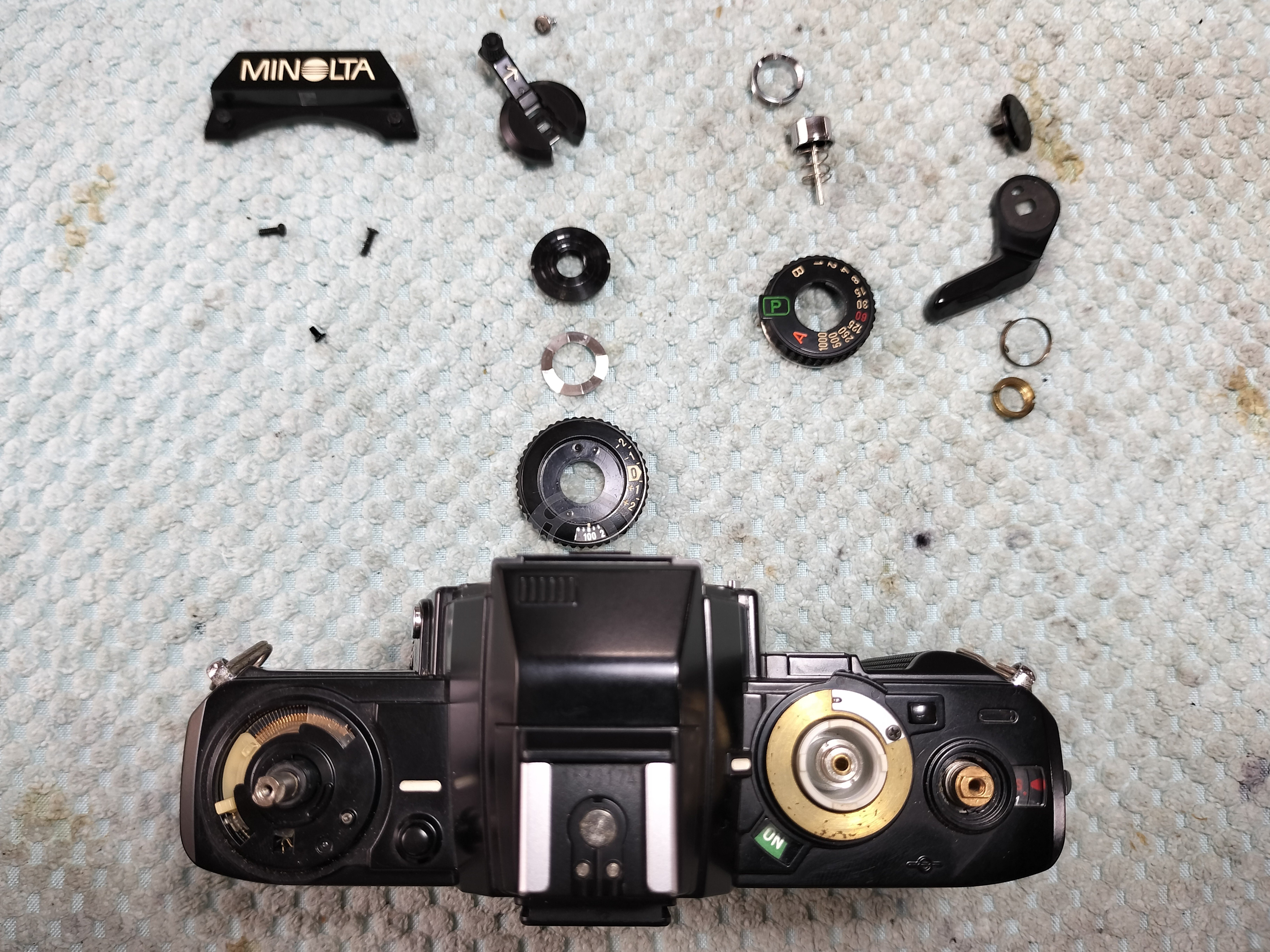 Minolta X-700の分解|フィルムカメラ修理のアクアカメラ Minolta X-700の分解|フィルムカメラ修理のアクアカメラ