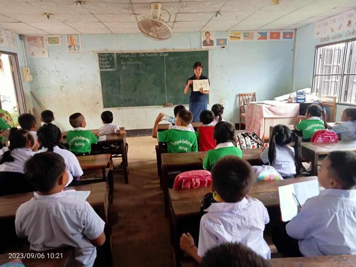 Simple Classroom Timer My First Class at Elementary School!!|🇱🇦海外で働くある元小学校の先生の話🇯🇵