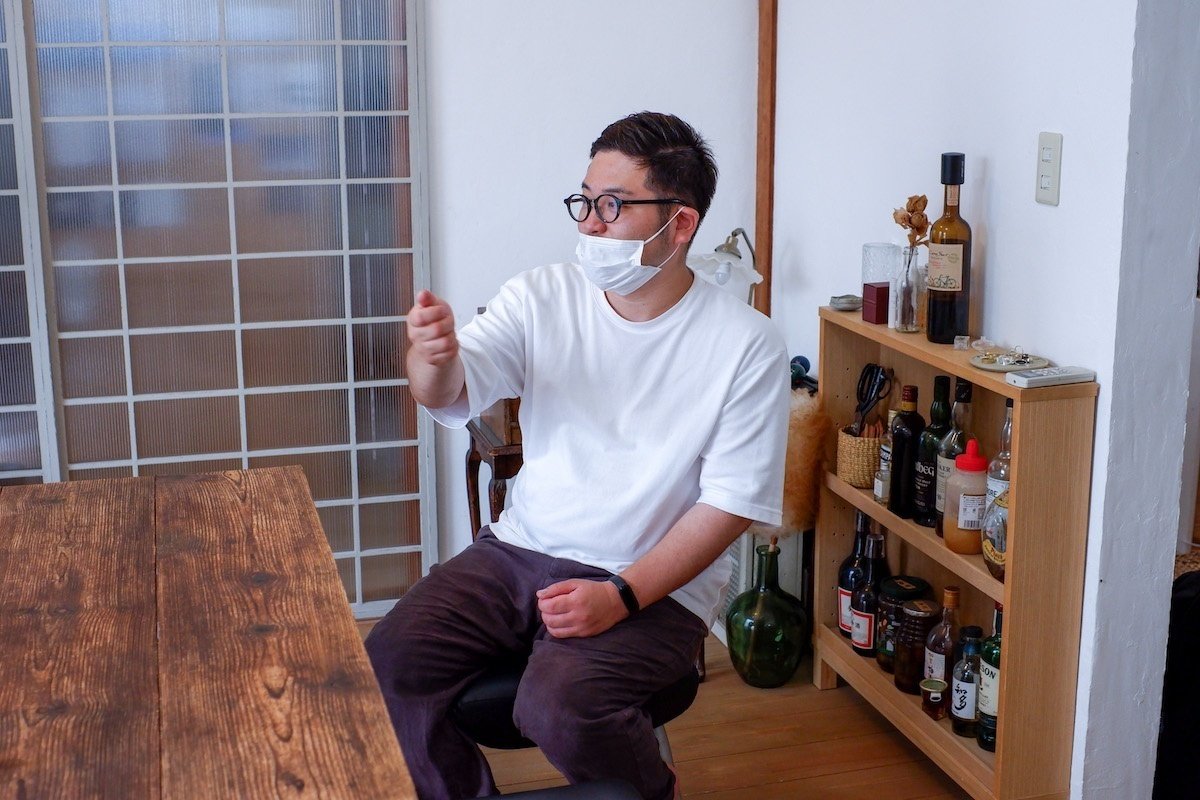一軒家をまるごとDIY。もとのおうちの素材を生かした、手触りの