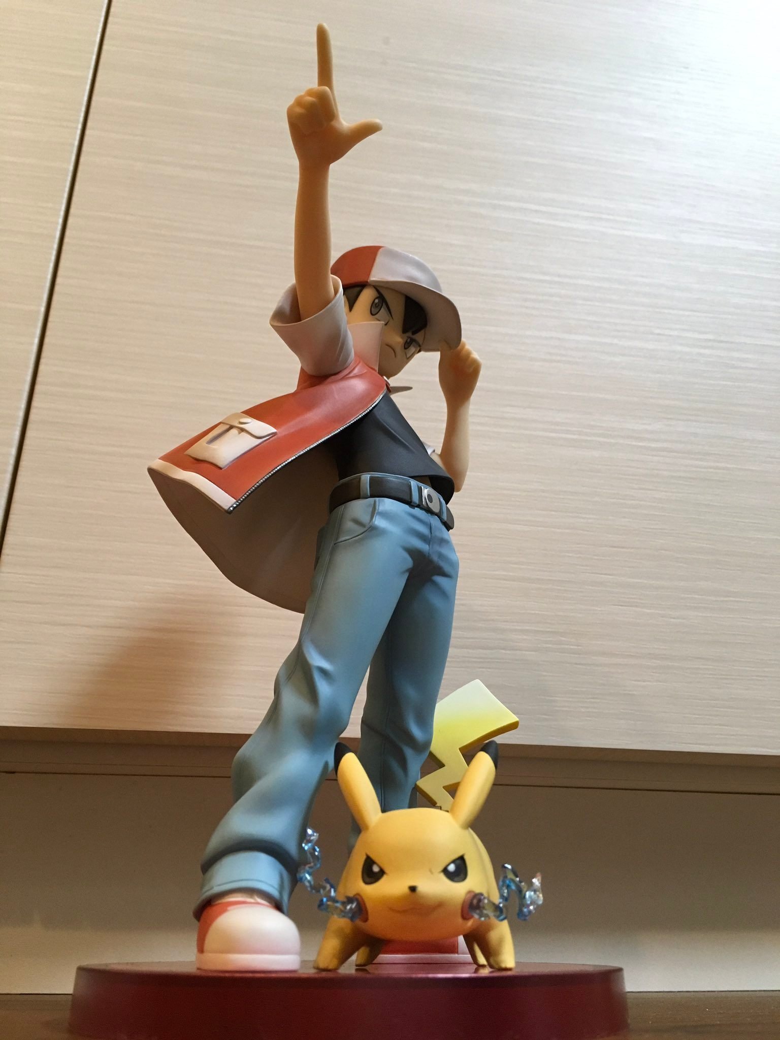 【訳あり】ARTFX J レッド with ピカチュウ　ポケモン ARTFX J レッド with ピカチュウ (フィギュア) - ホビーサーチ