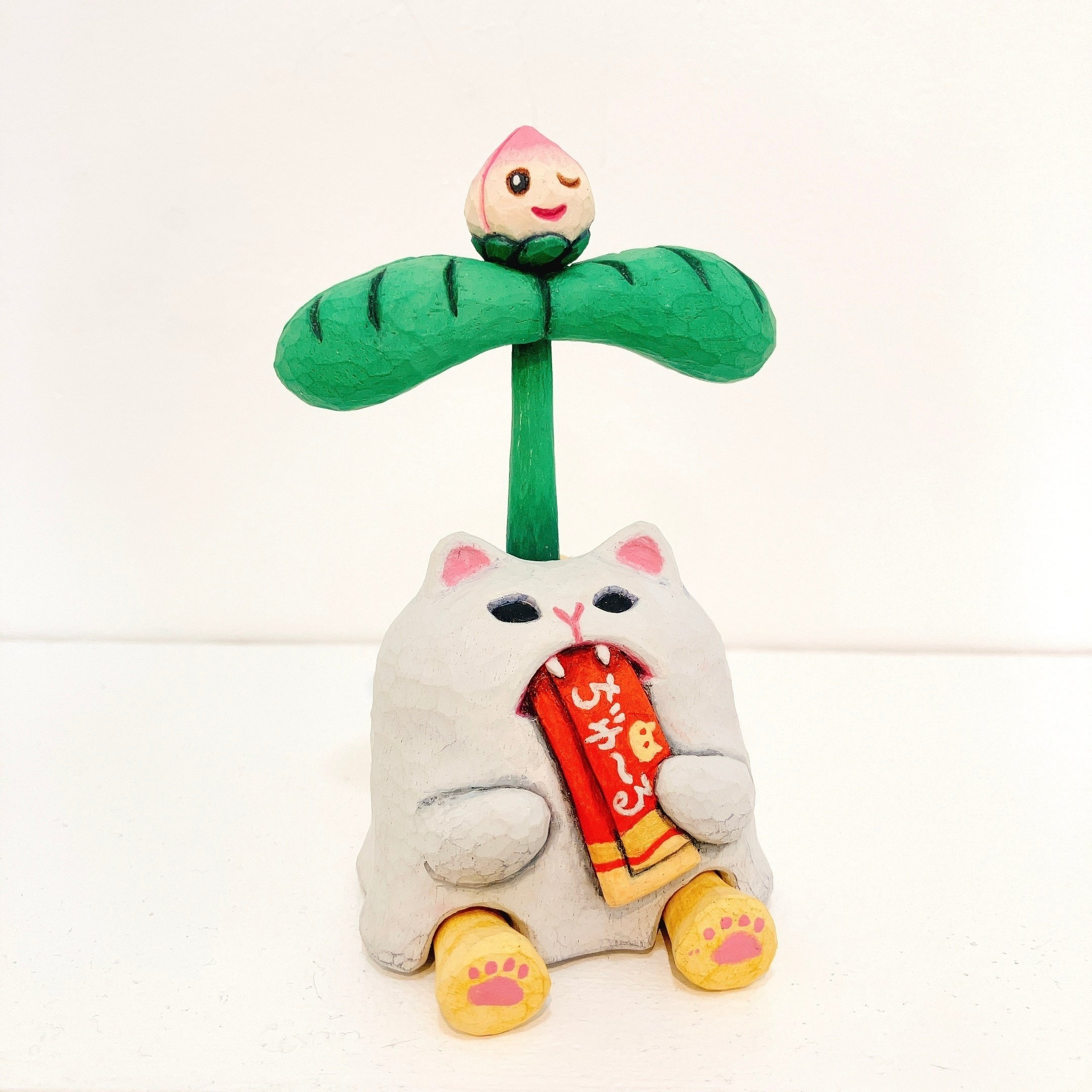 楽しい時、悲しいとき、いろんな時に寄り添うような人形を創っていき