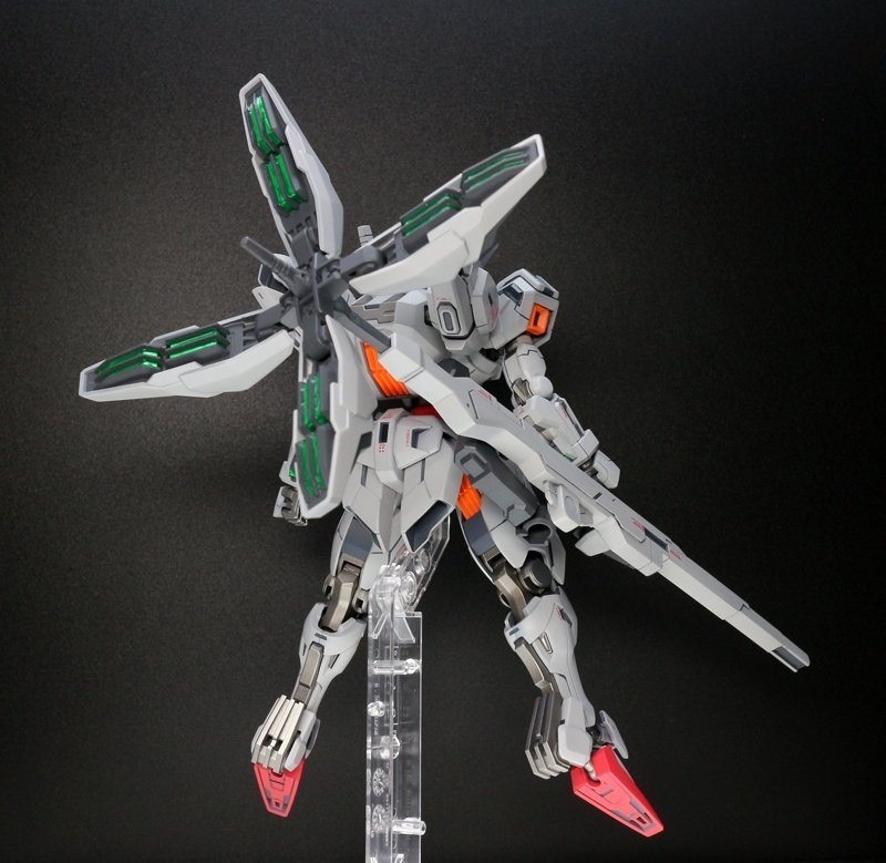 バンダイHG1/144水星の魔女 ガンダムキャリバーン 塗装済み完成