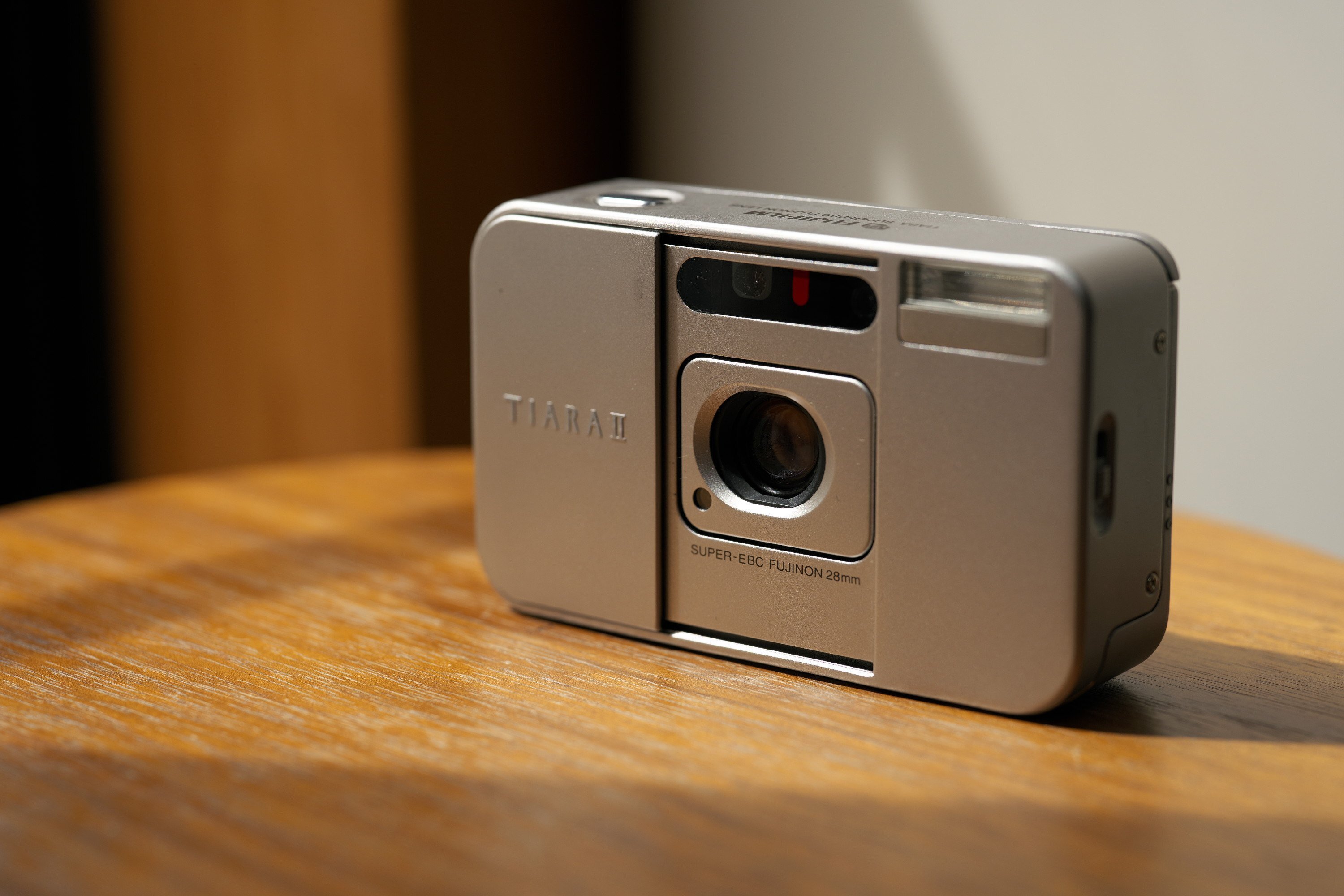 オールドデジカメ思い出話 番外編 Fujifilm TIARA II|ちいさな島 オールドデジカメ思い出話 番外編 Fujifilm TIARA II|ちいさな島