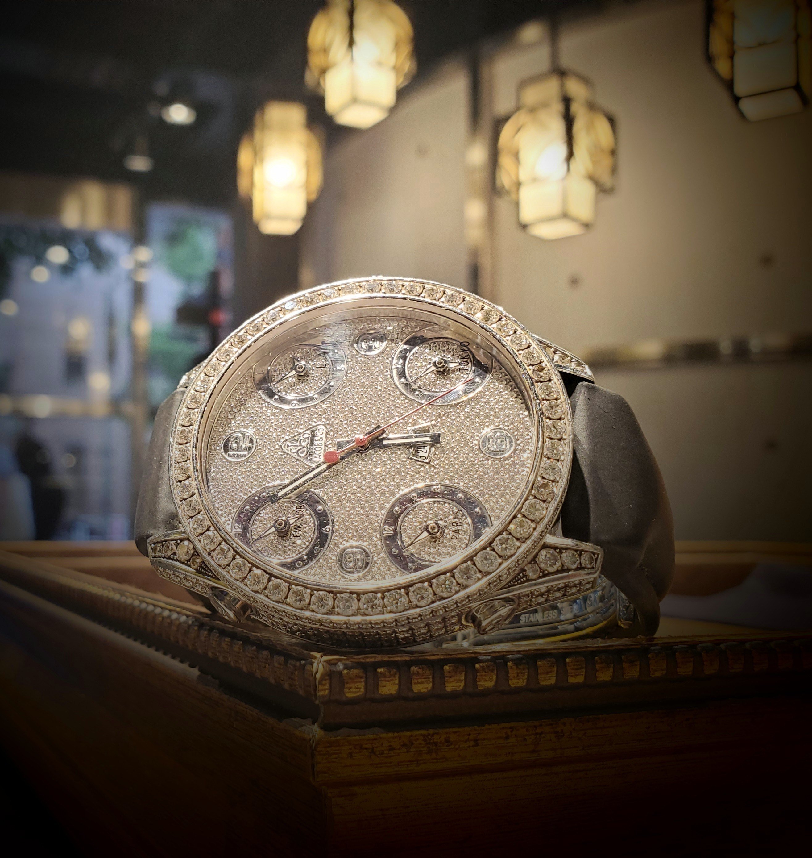 Jacob&Co.（ジェイコブ）：電池交換と修理の手順