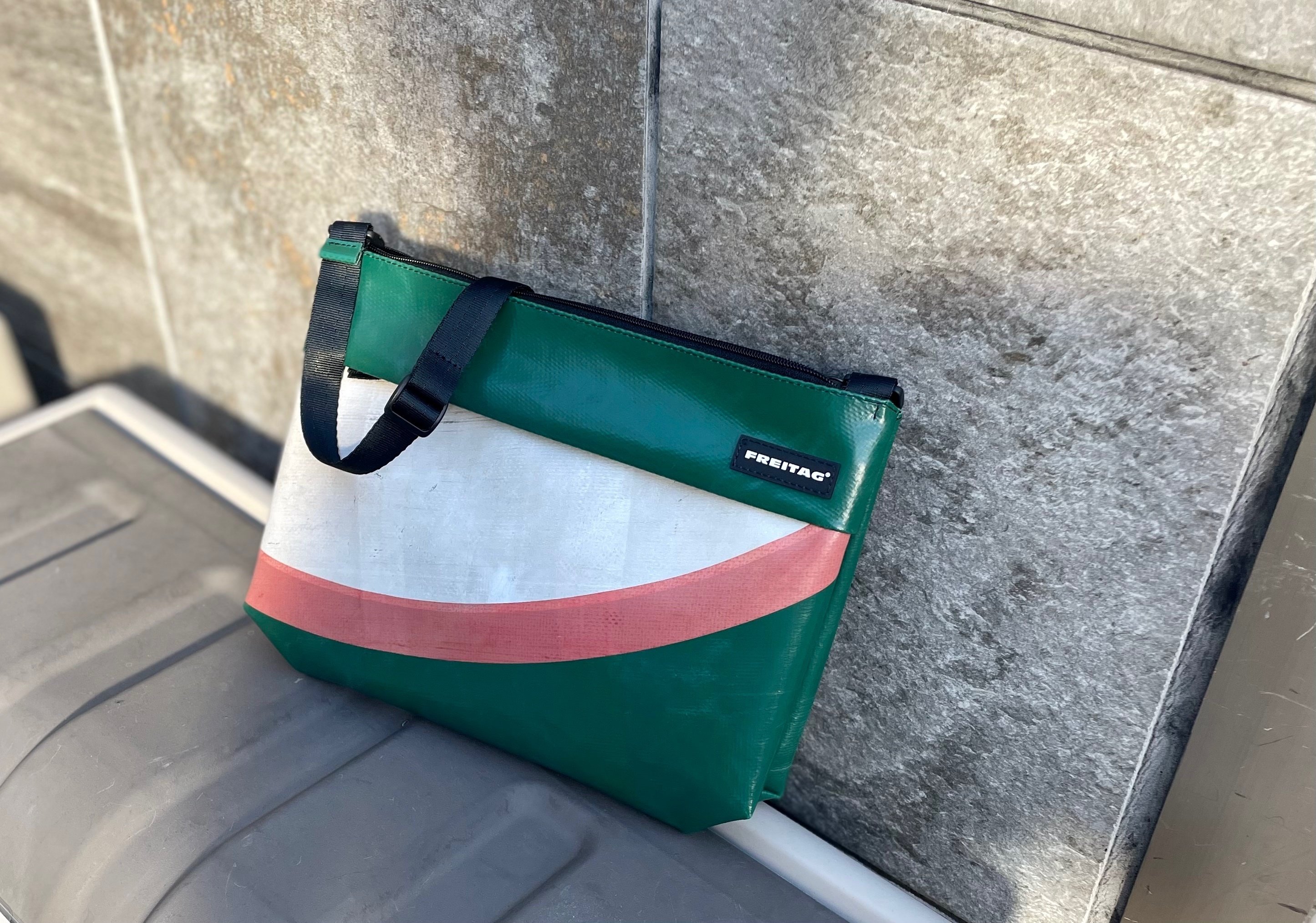 FREITAGは素晴らしい。朝の散歩用に新しいバッグ買ったった｜なかた