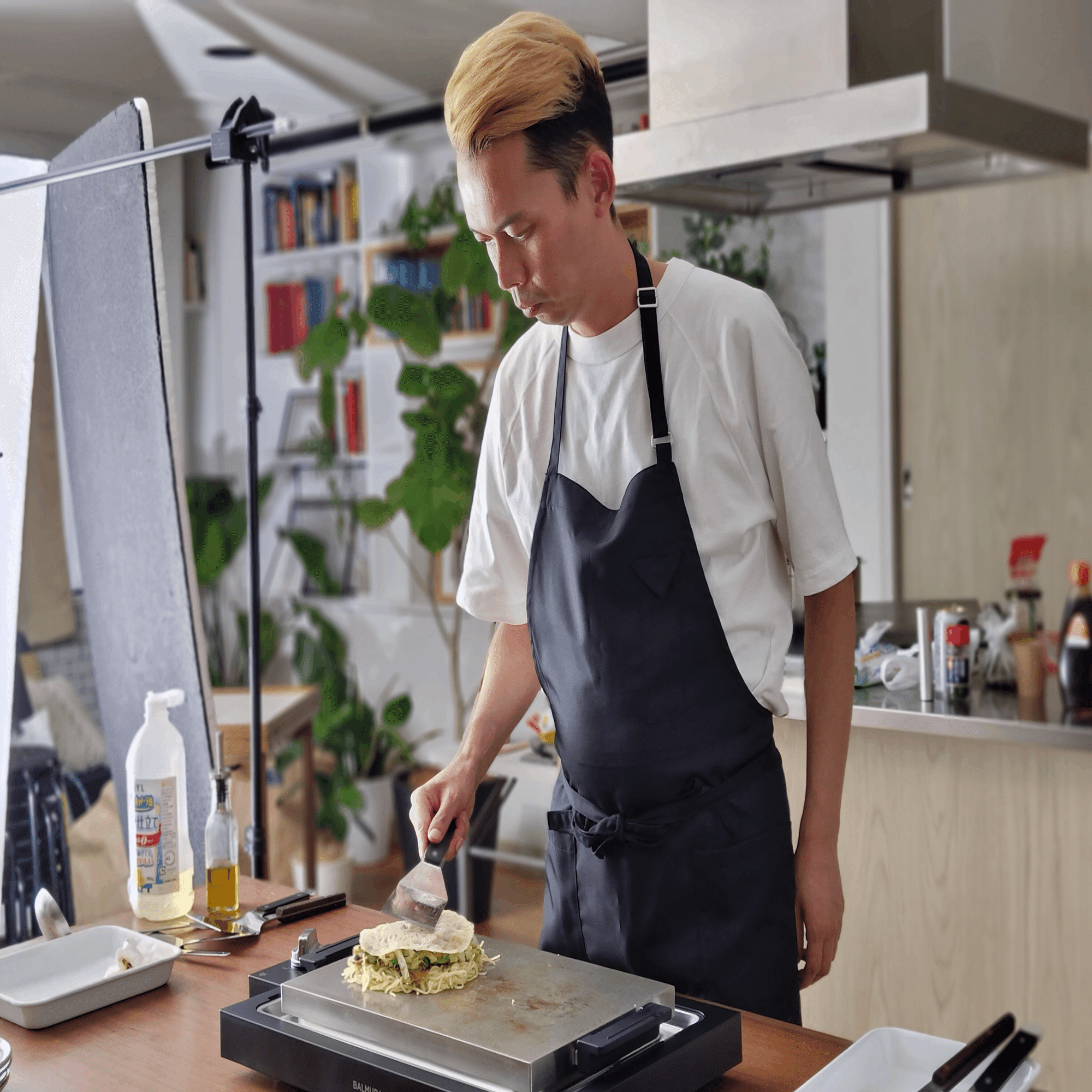 料理のプロが考えたホットプレート「BALMUDA The Plate Pro」製品化