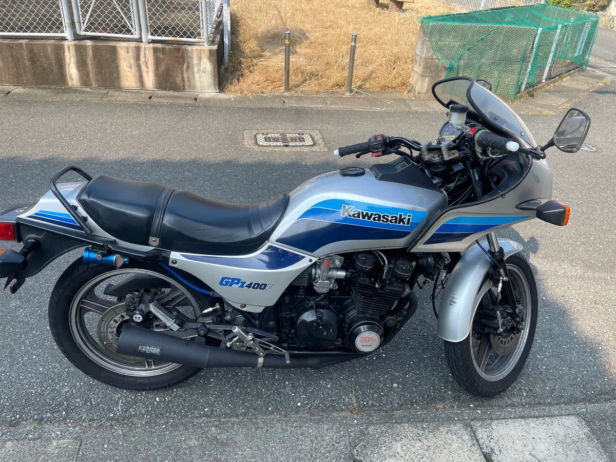 GPZ400Fメインハーネス 眩しく