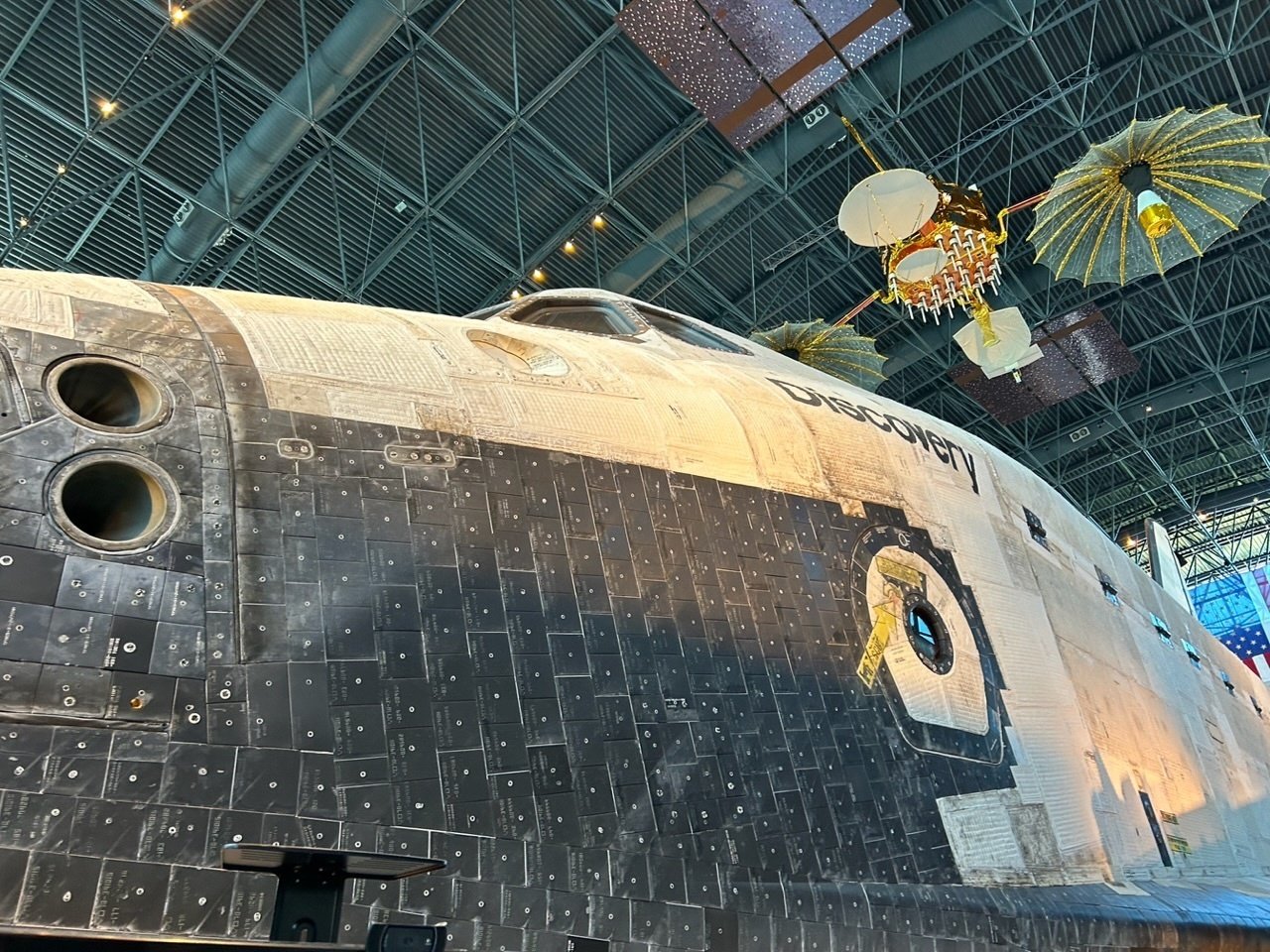 スミソニアン航空博物館別館｜総経理