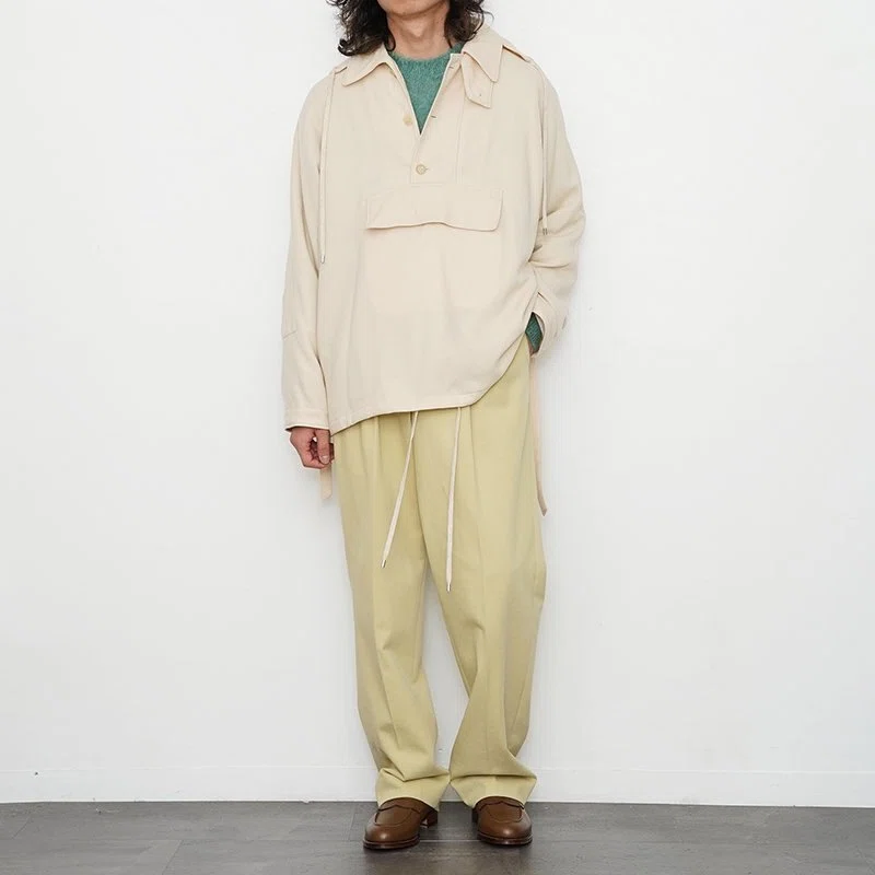 新鮮みバッチリな、お上品アノラック。【AURALEE オーラリー】AIRY 