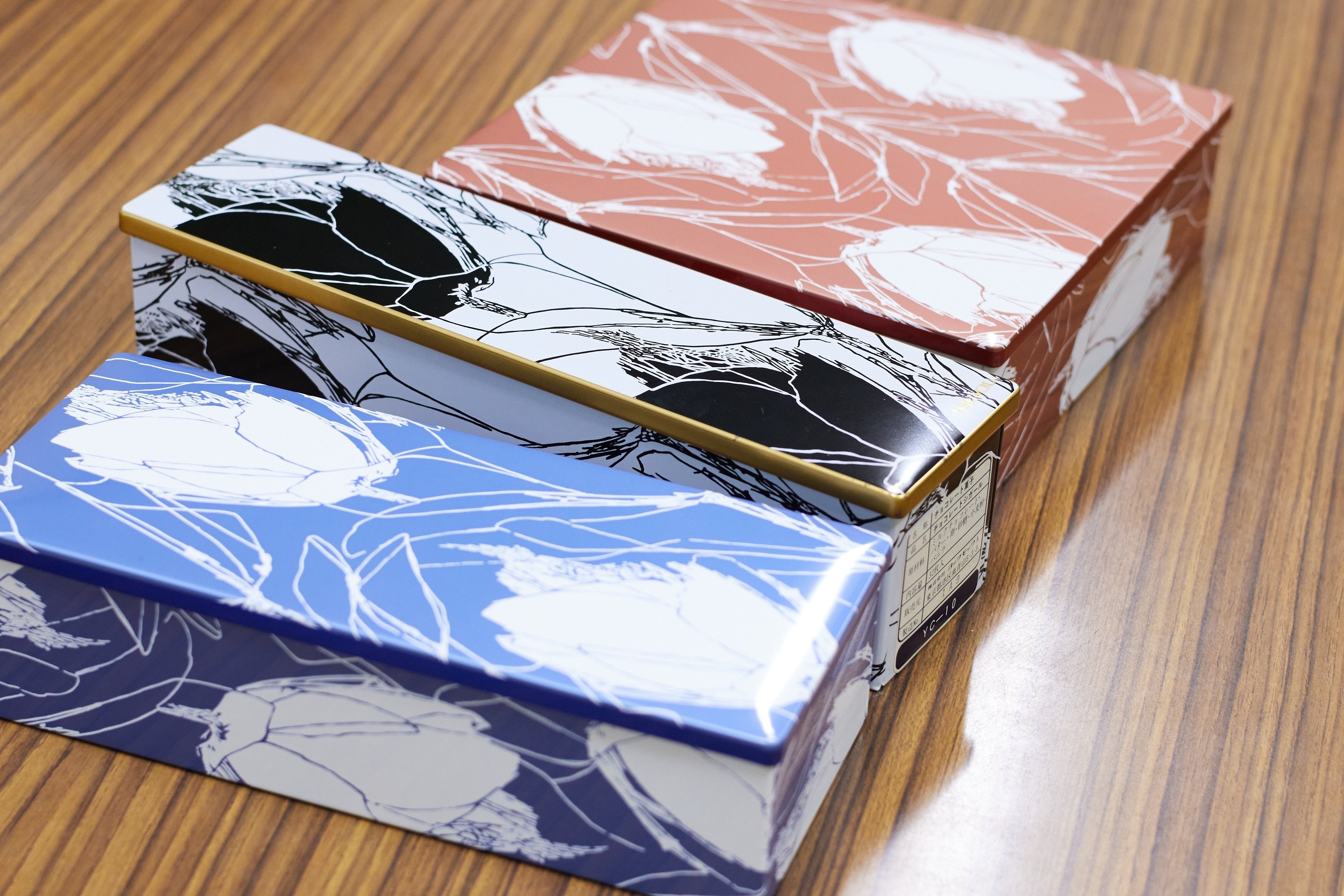 ヨックモックの缶”製造工場見学！お菓子缶研究家・中田ぷうさんと巡る