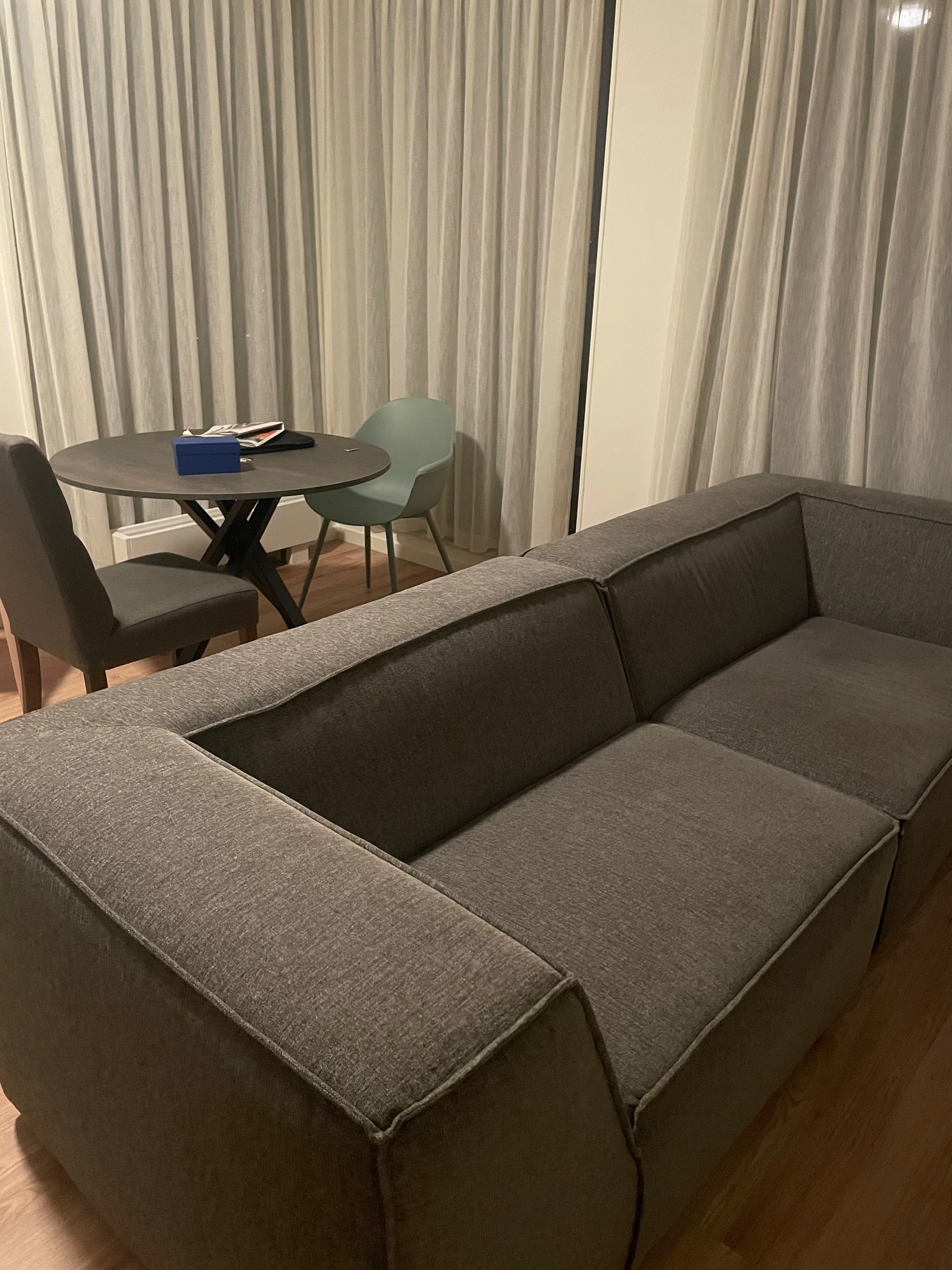 オランダで家具を買うならMarktplaats｜三橋