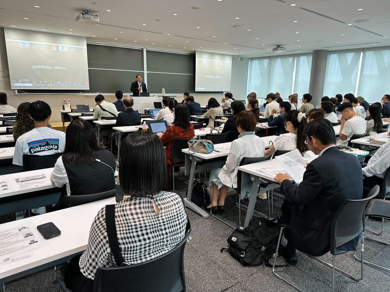 「緊急人道支援学会」創設記念集会登壇時の画像です。