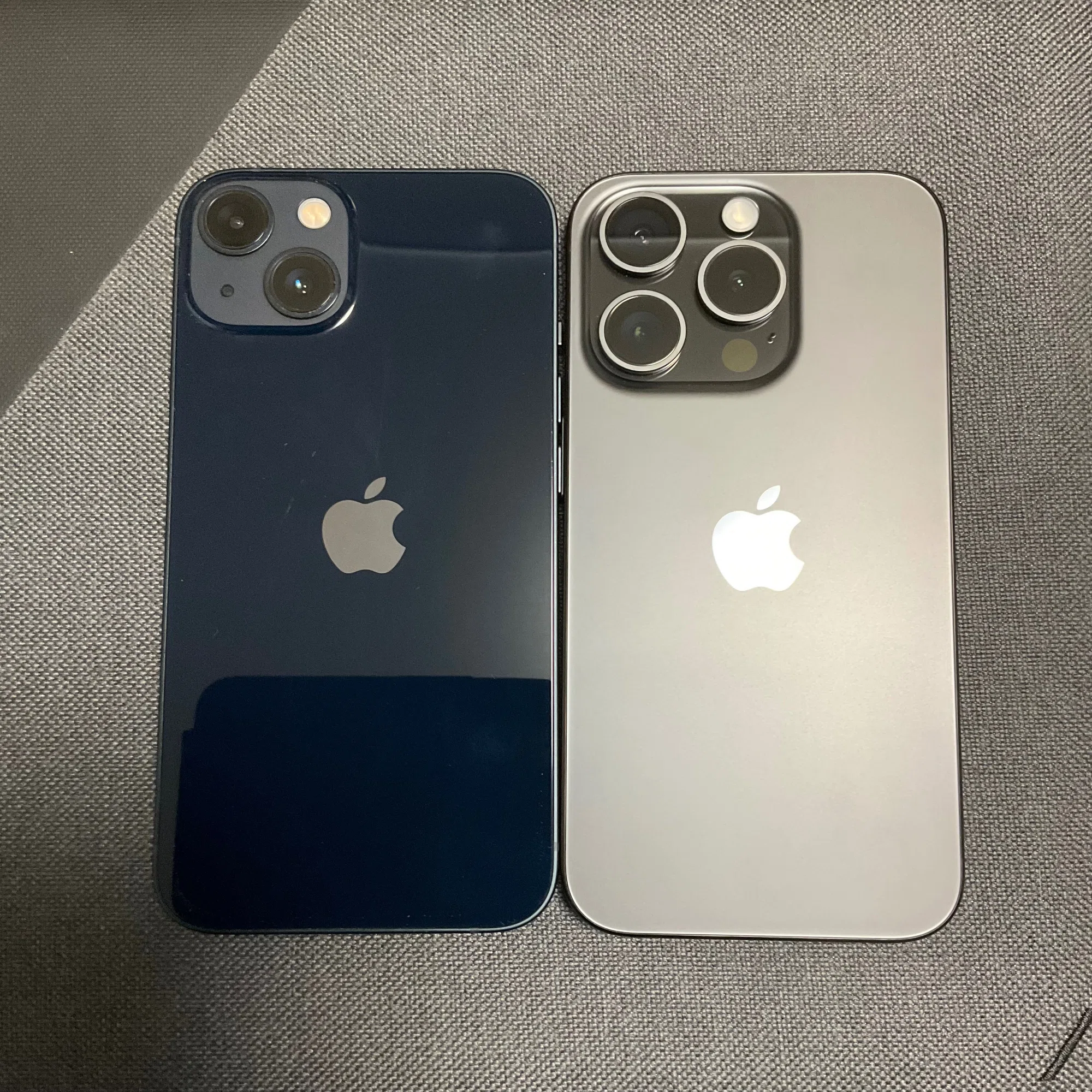 美品】iPhone 15 Pro525GBブラック88%(ジャンク品）値下げ中 Amazon 